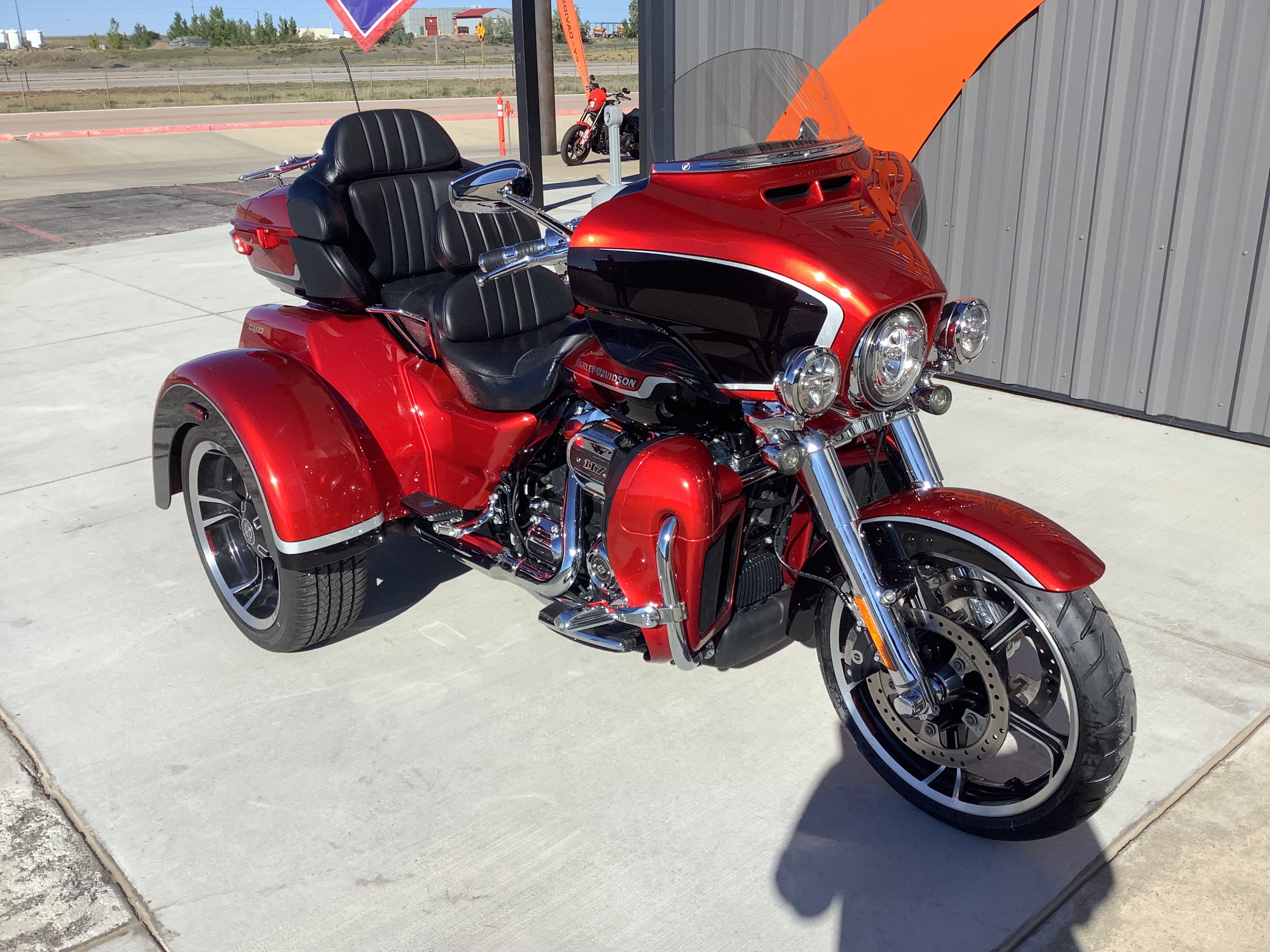 2021 Harley-Davidson CVO Tri Glide® 4