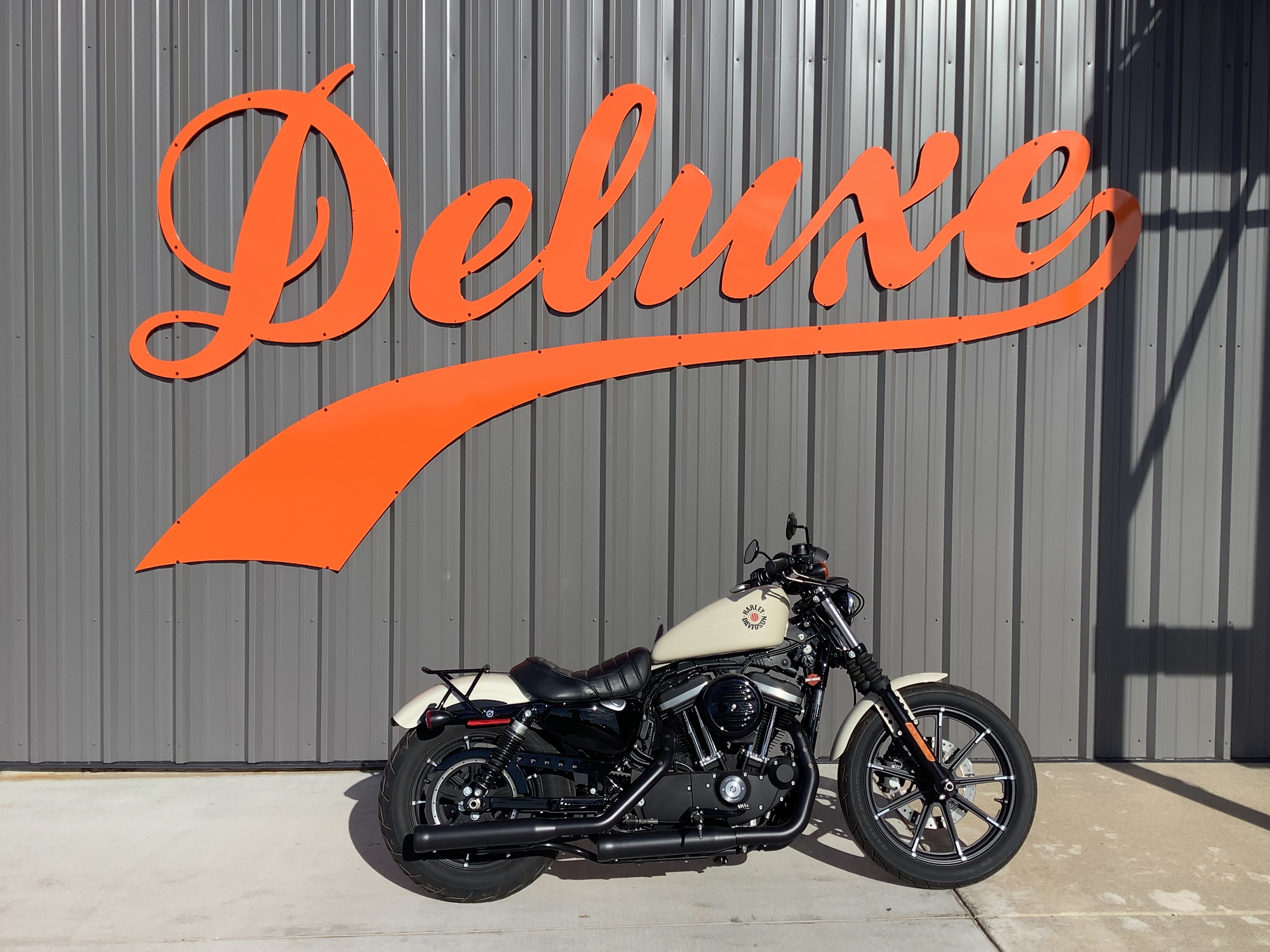 2022 Iron 883