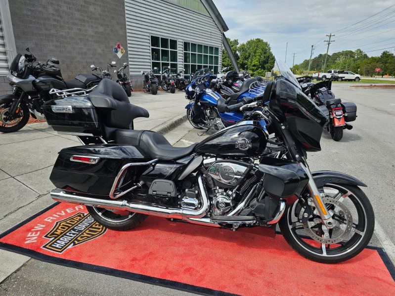 Certified Pre-Owned 2025 Harley-Davidson Street Glide® Ultra