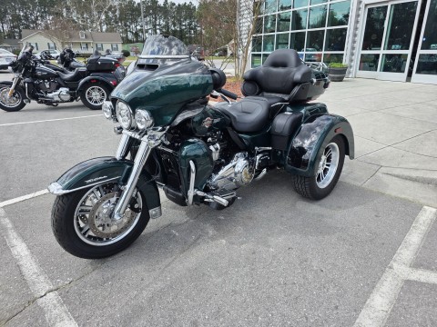Certified Pre-Owned 2024 Harley-Davidson Tri Glide® Ultra