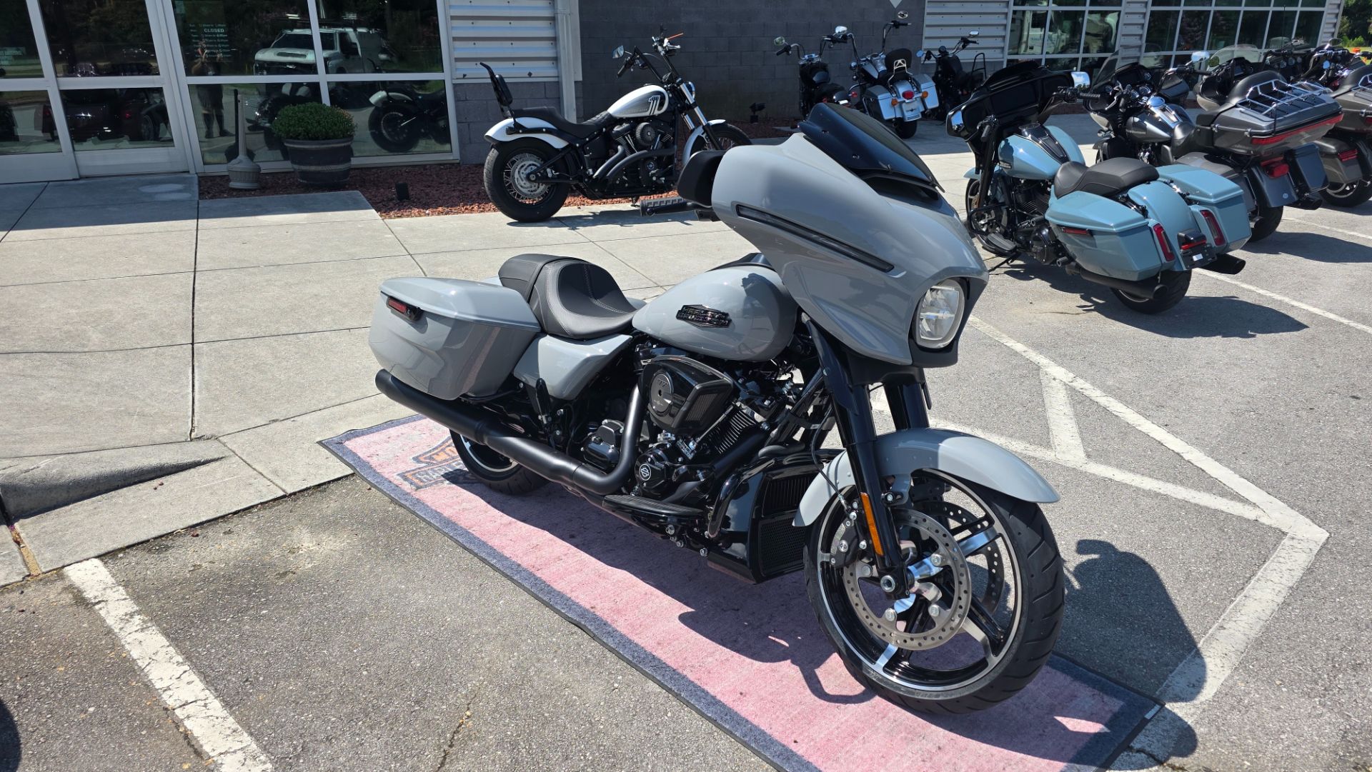 New 2025 Harley-Davidson Street Glide® | Motorcycles in