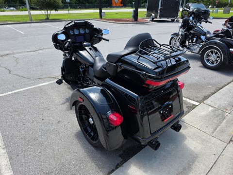 Certified Pre-Owned 2025 Harley-Davidson Tri Glide® Ultra