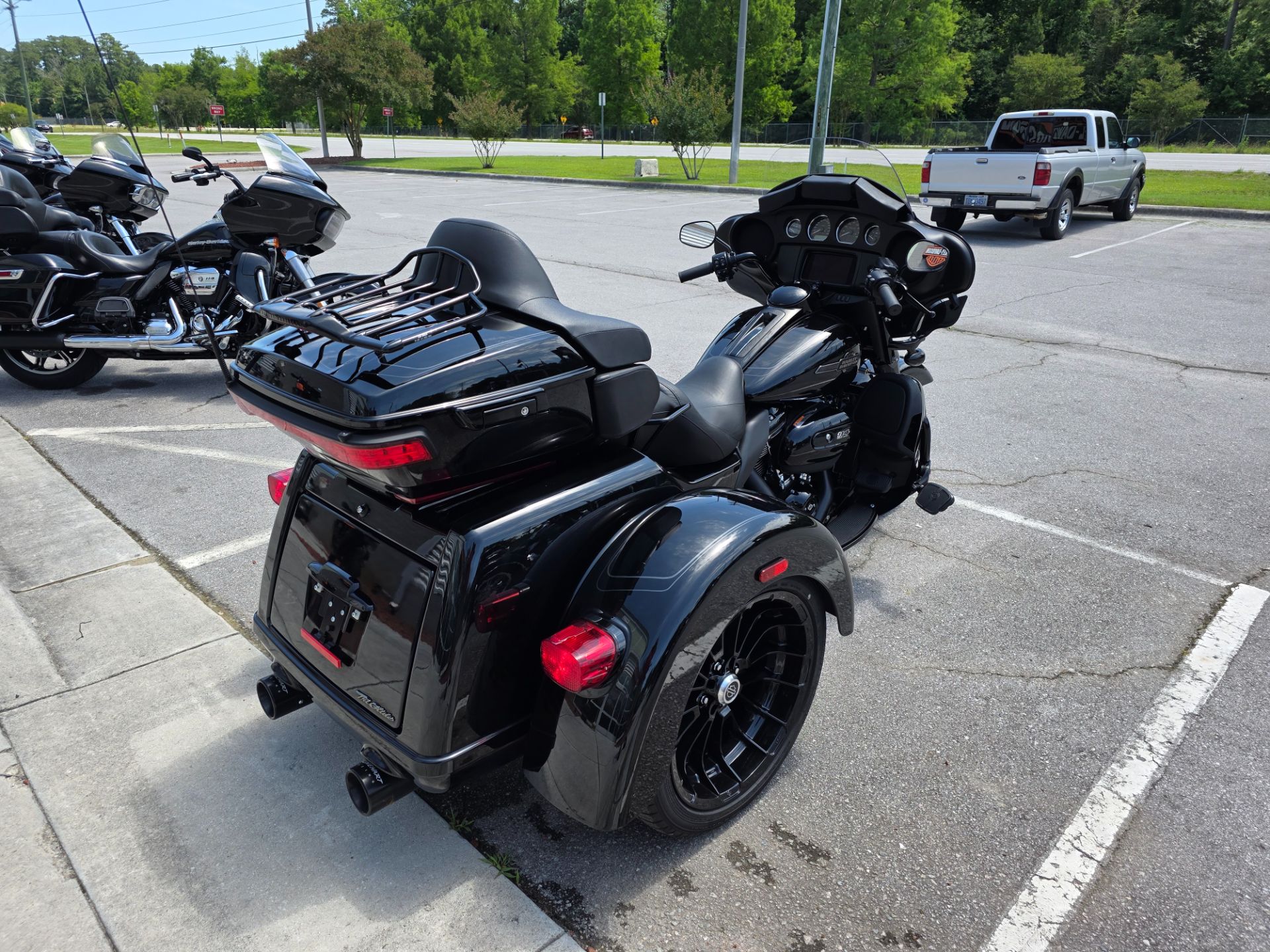 2025 Harley-Davidson Tri Glide® Ultra 10