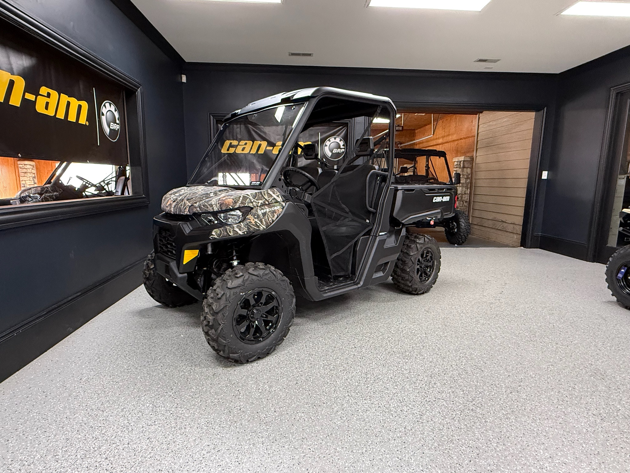 2026 Can-Am™ Defender DPS HD7 1
