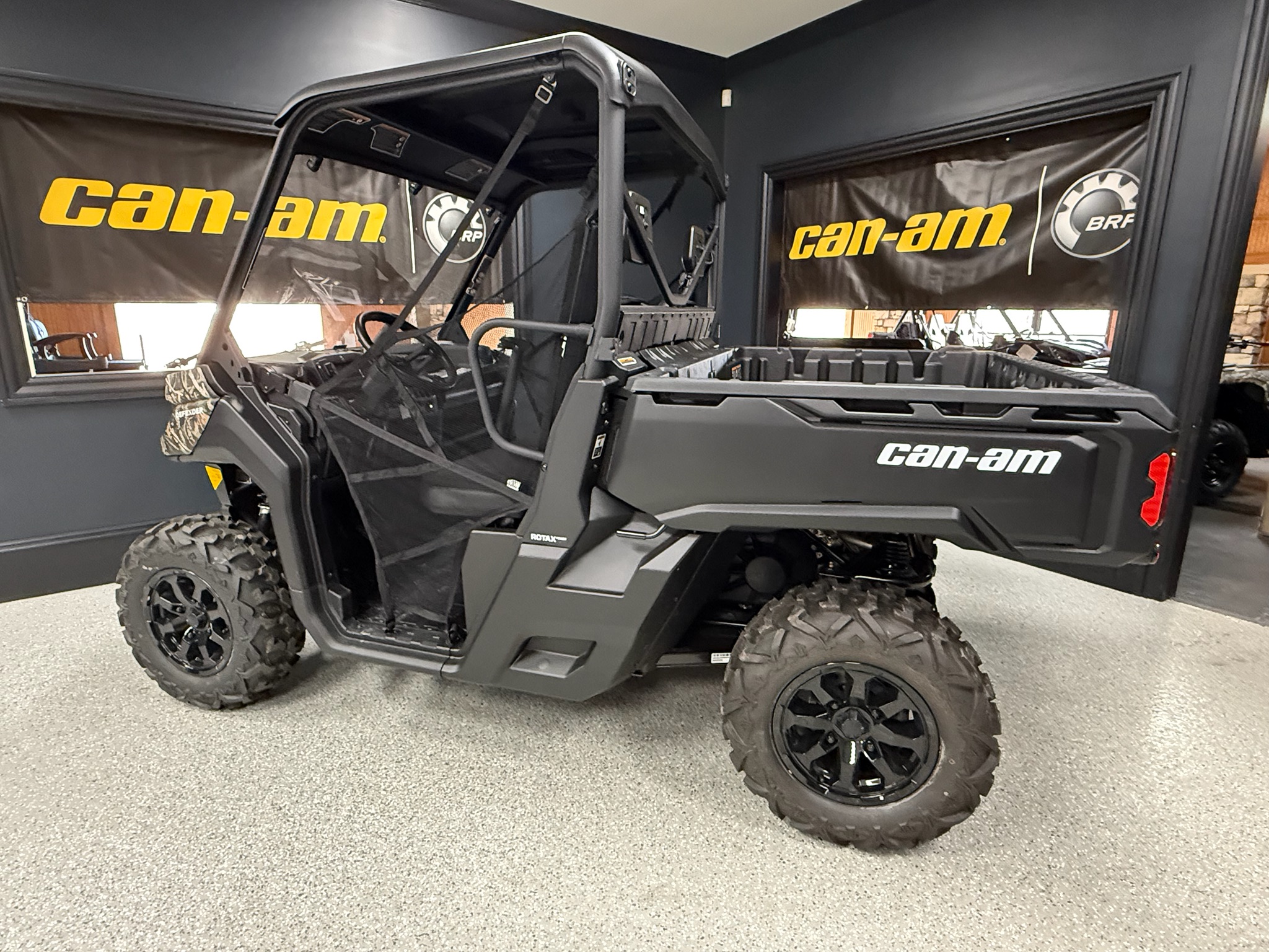 2026 Can-Am™ Defender DPS HD7 8