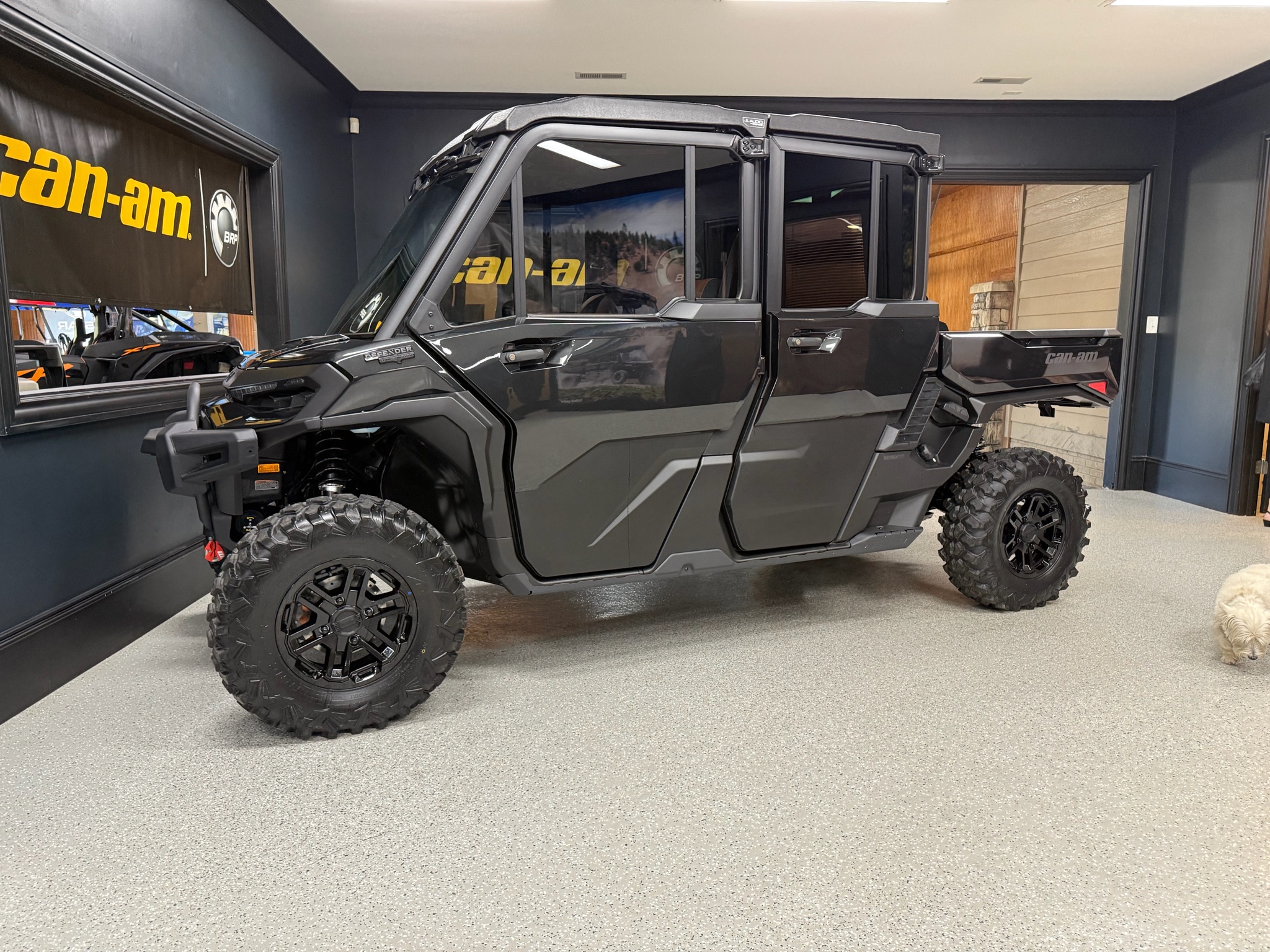 2026 Can-Am™ Defender MAX Lone Star CAB HD11 1