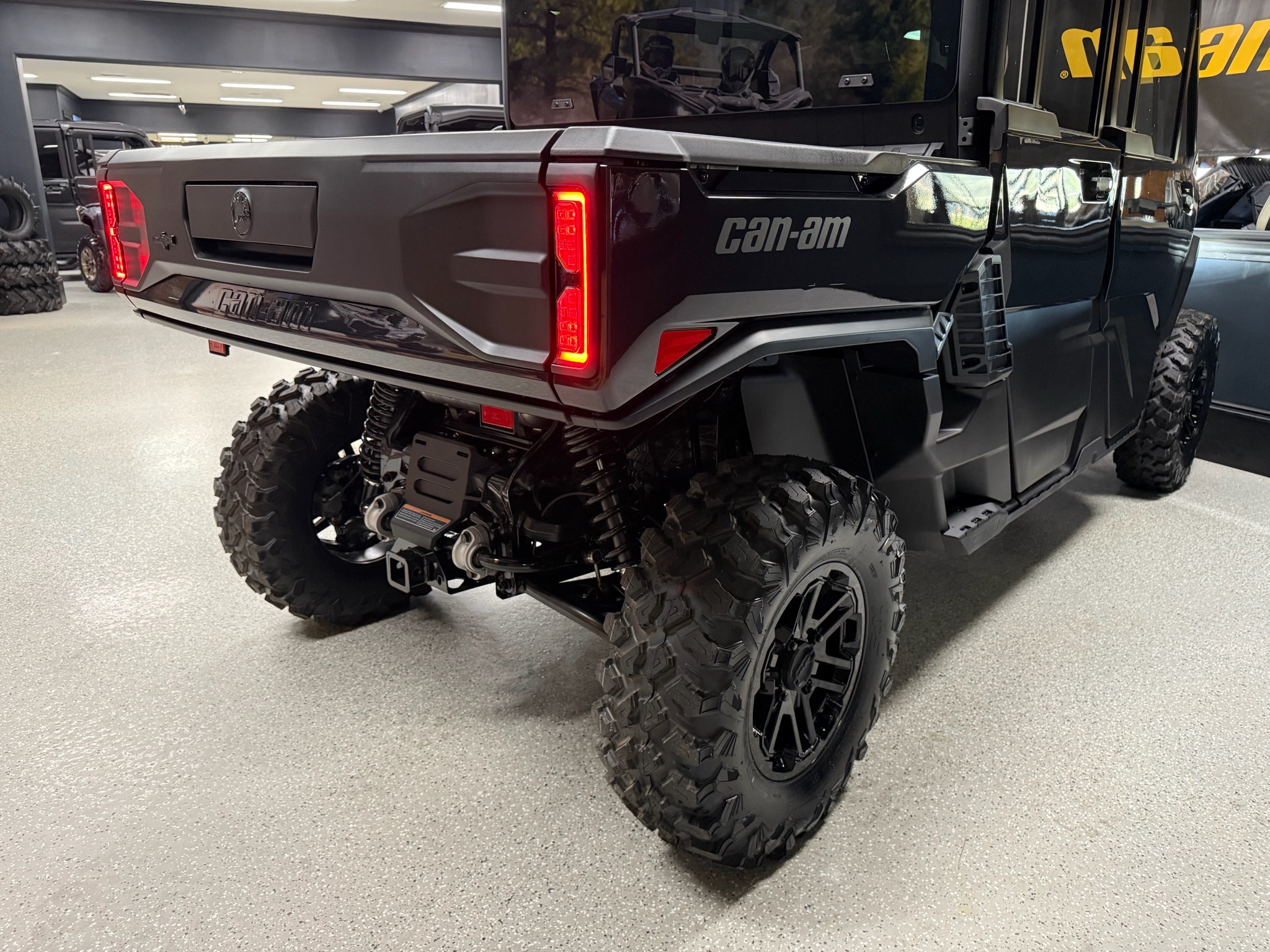 2026 Can-Am™ Defender MAX Lone Star CAB HD11 10