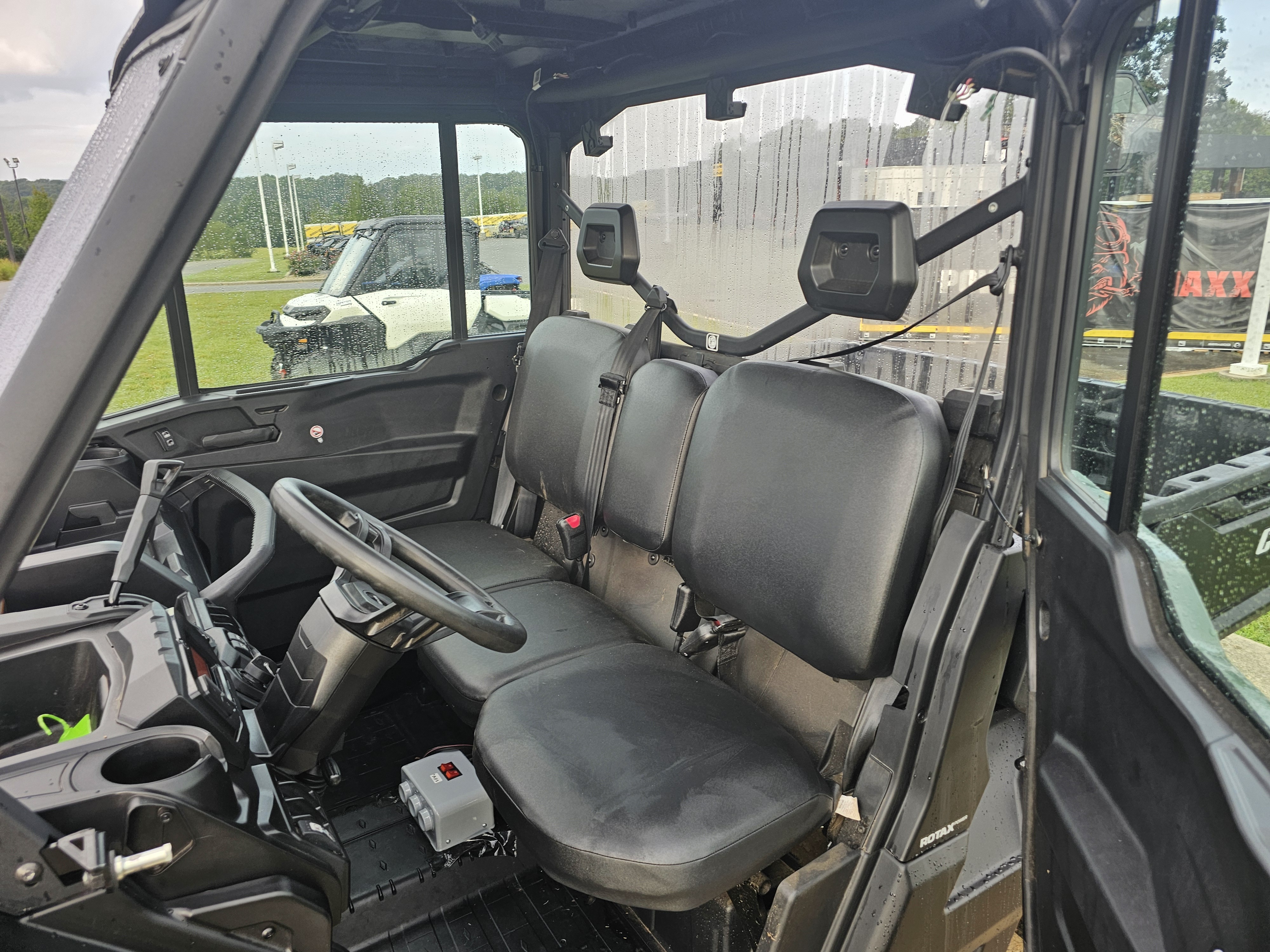 2025 Can-Am™ Defender HD7 6