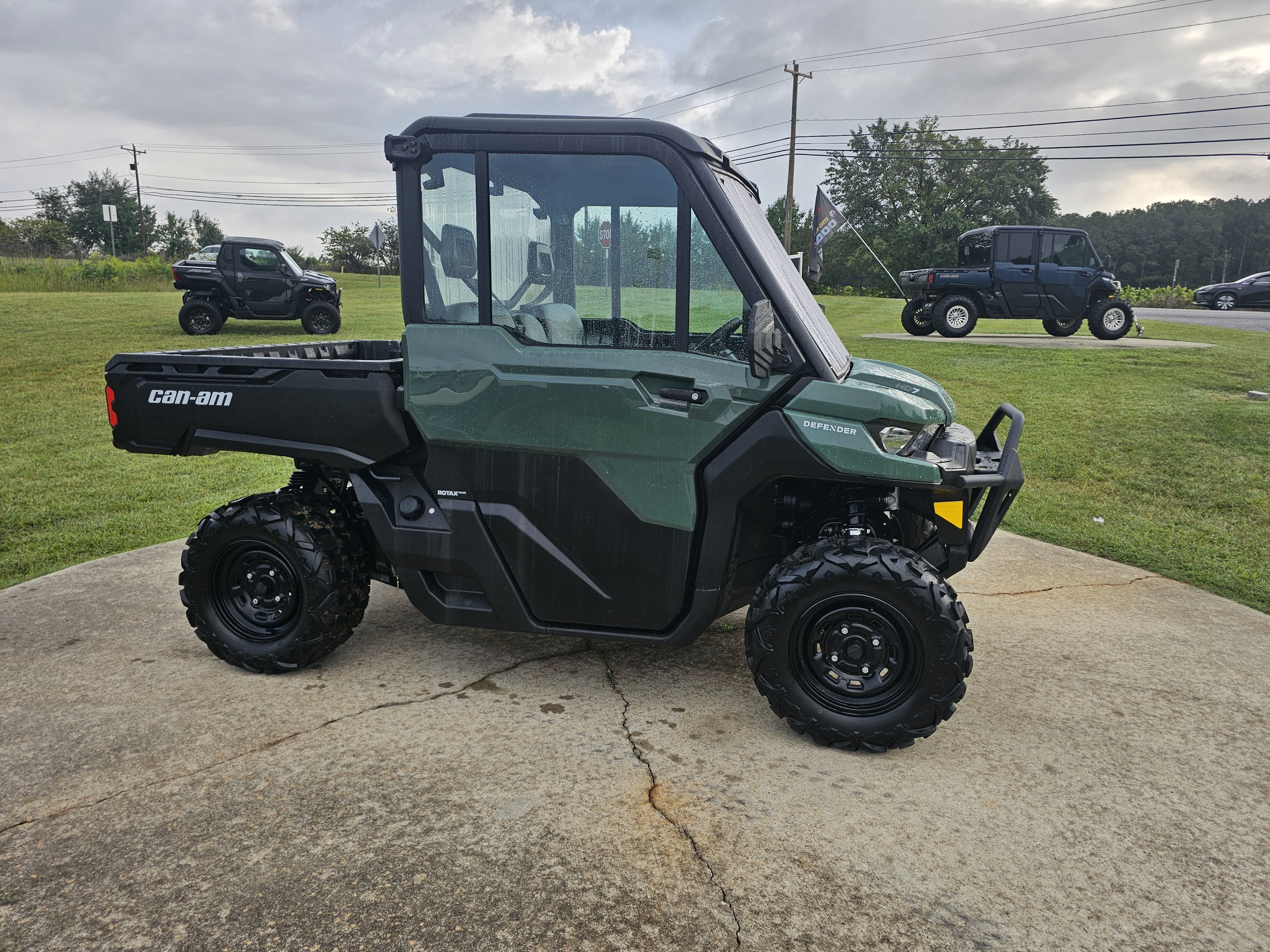 2025 Can-Am™ Defender HD7 2