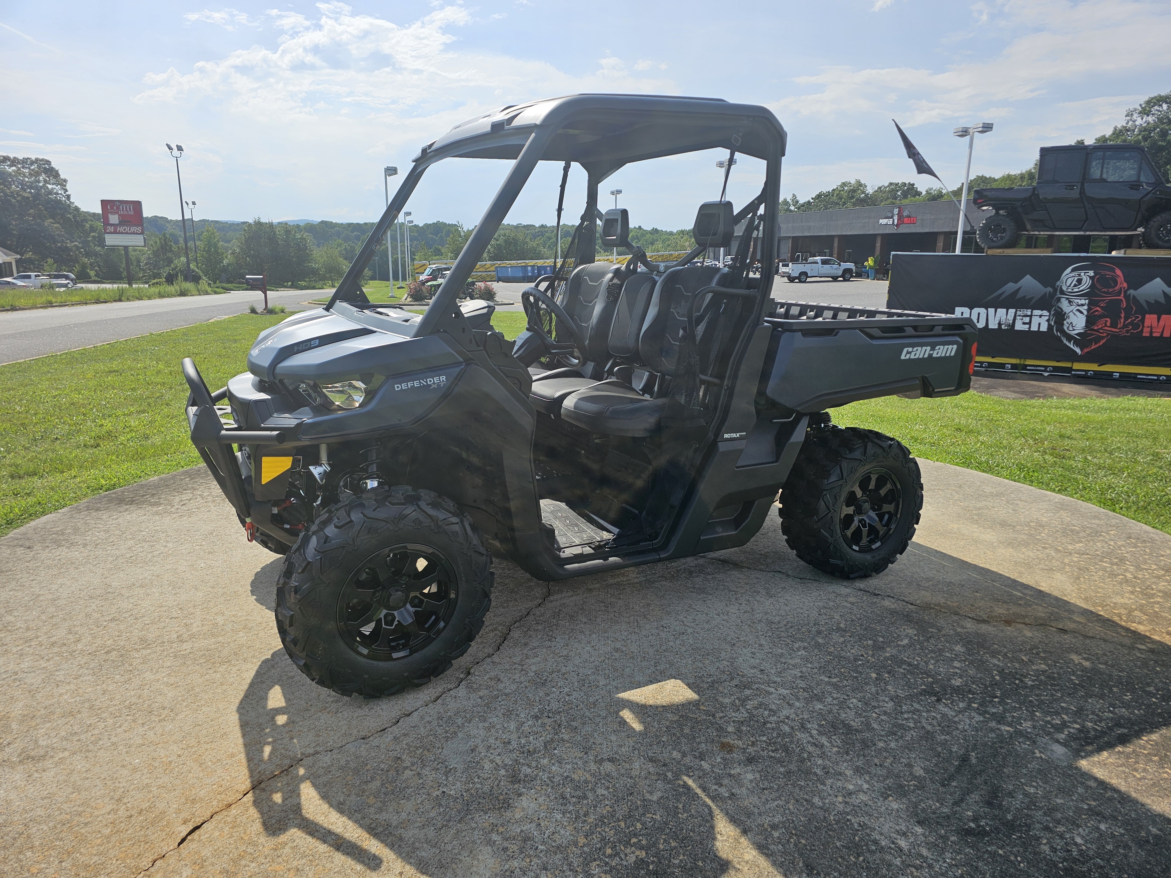 2026 Can-Am Defender XT HD9