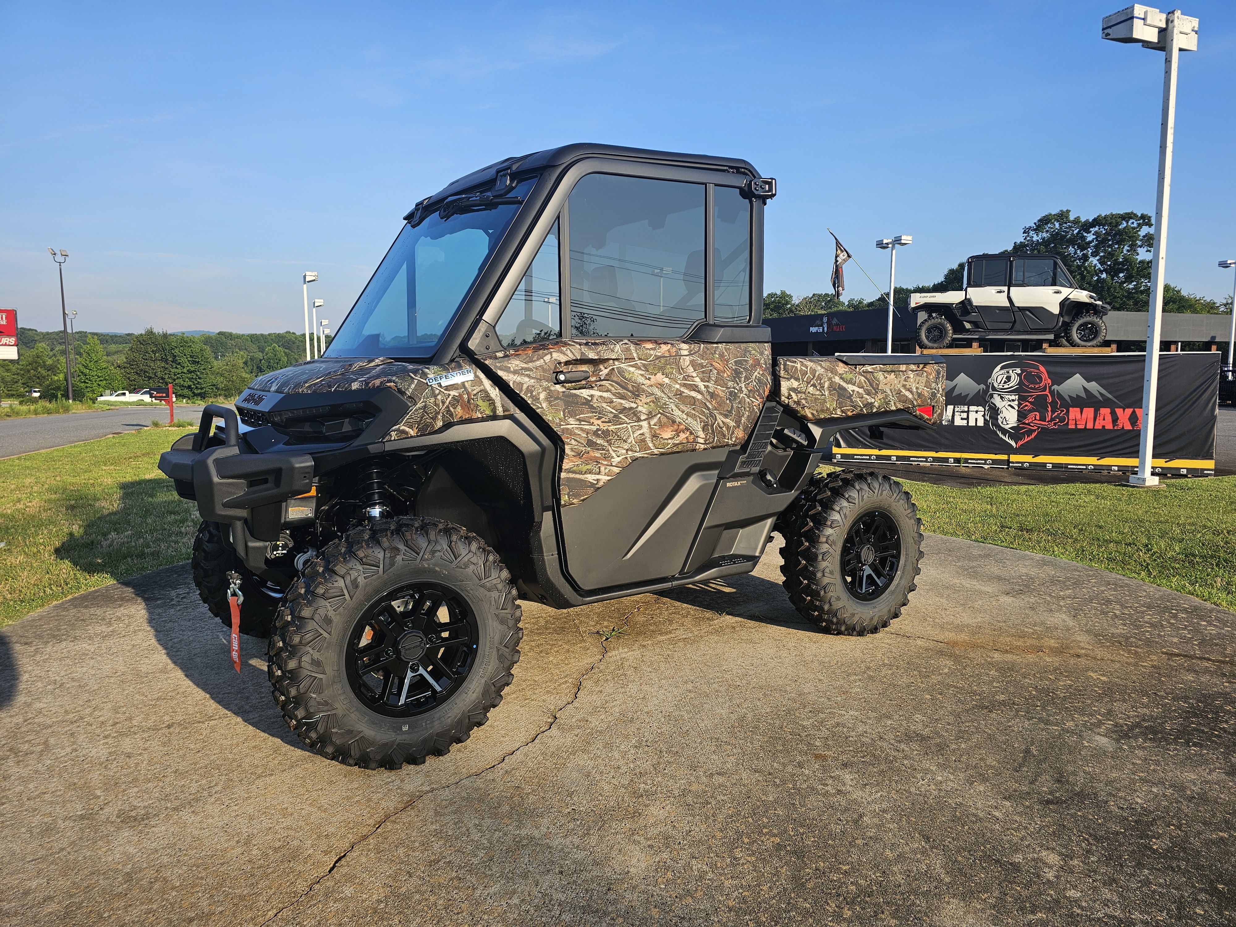2026 Can-Am Defender Limited HD11