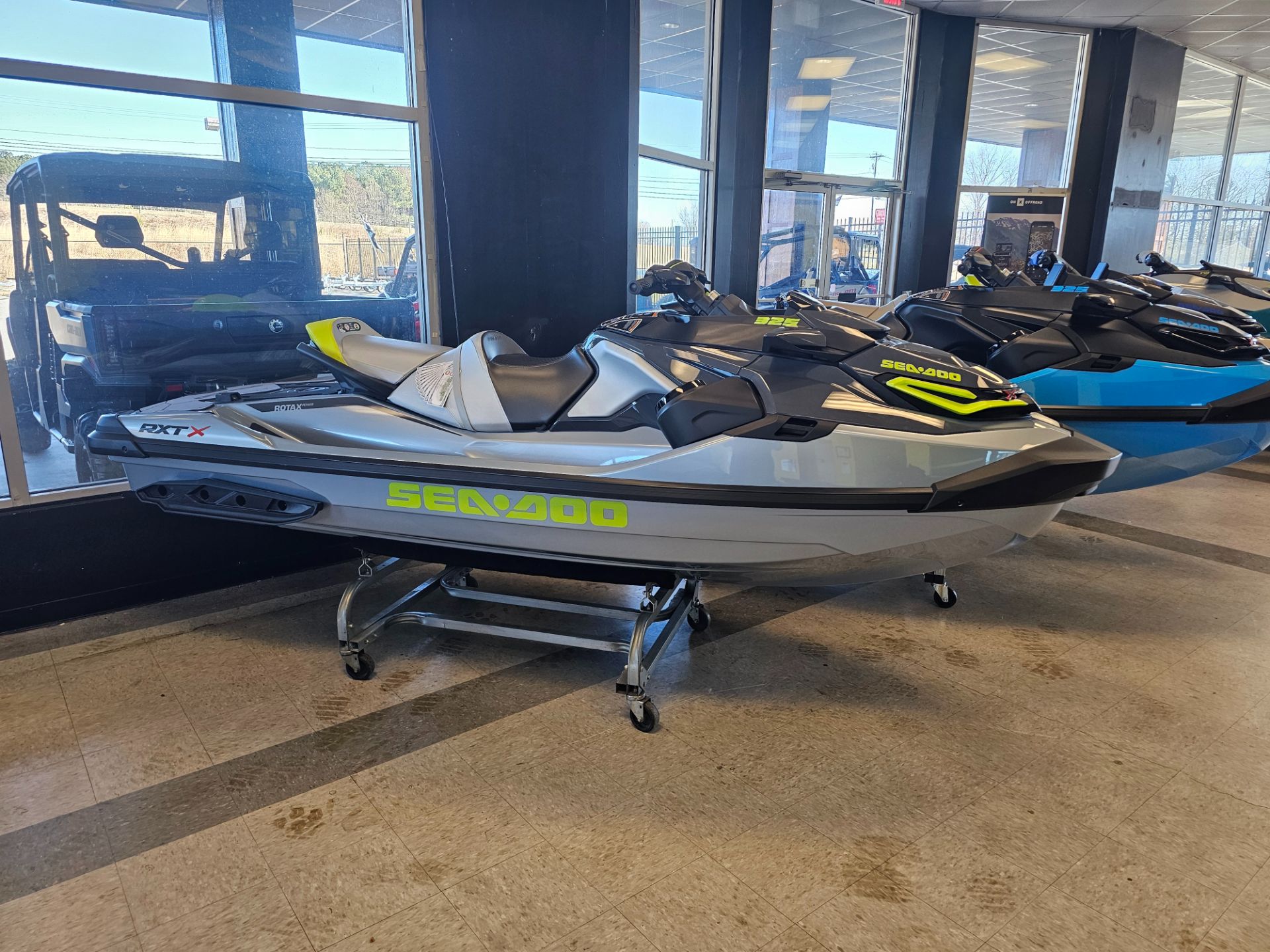 2026 Sea-Doo RXT-X 325 + Tech Package 2