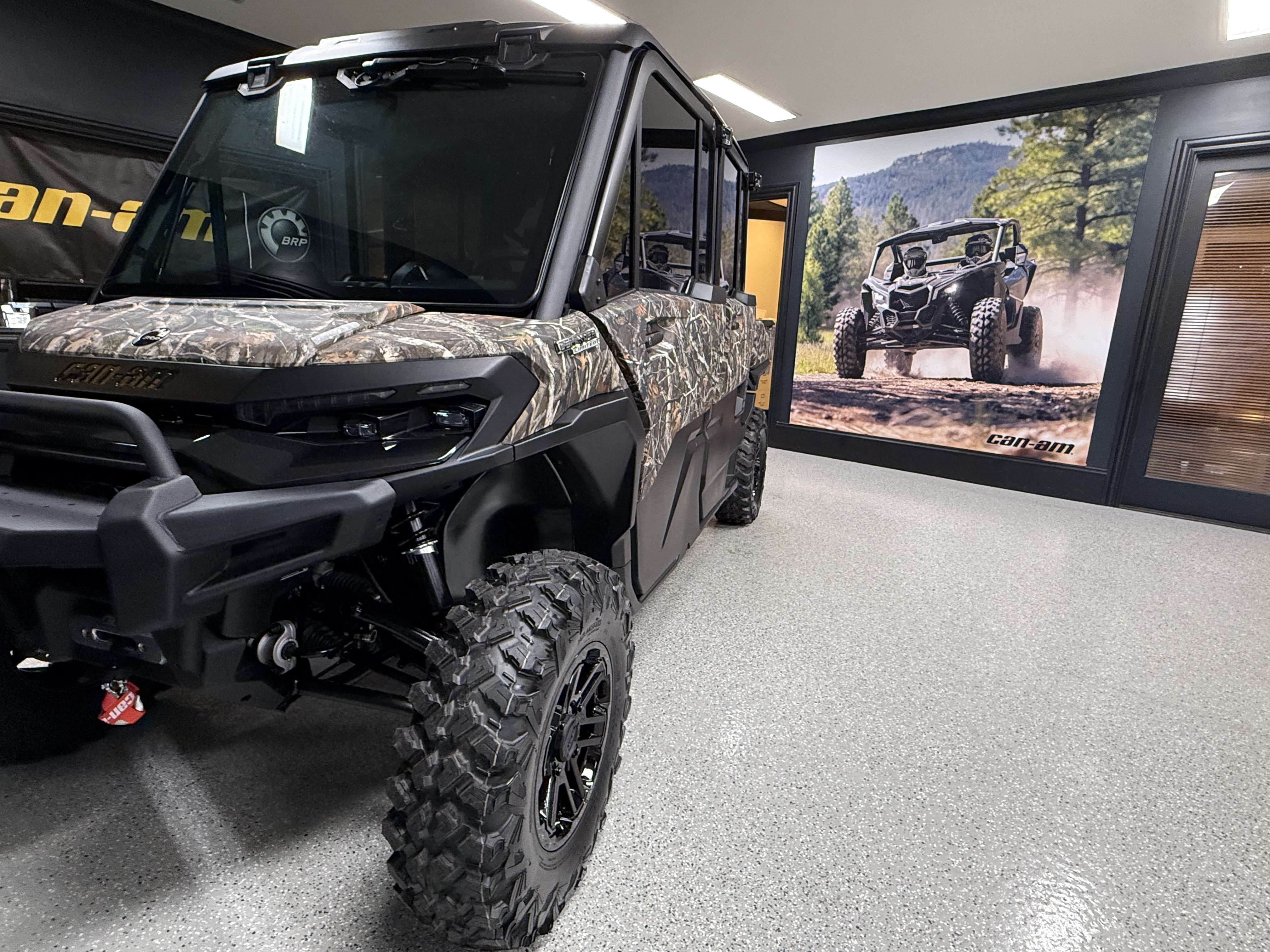 2026 Can-Am™ Defender MAX Limited HD11 2