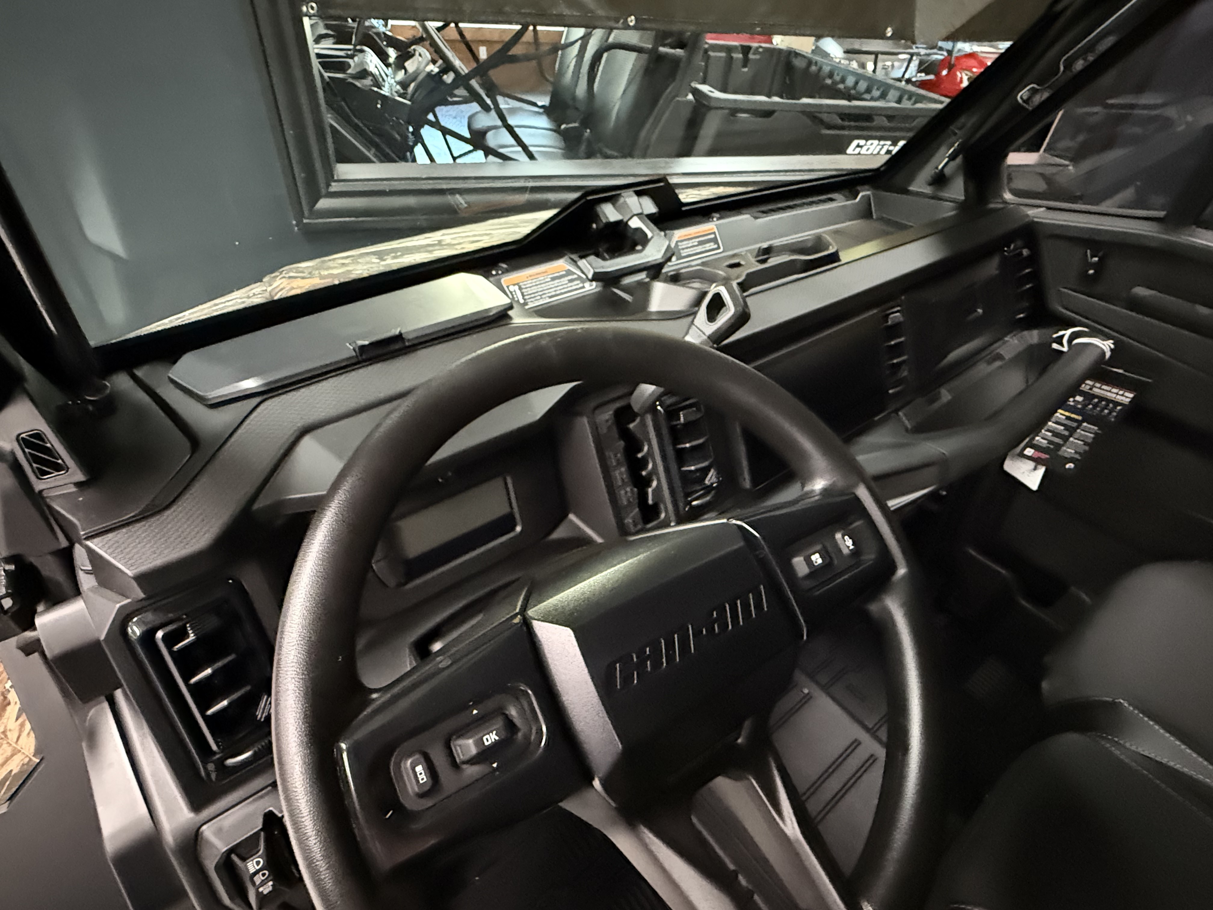 2026 Can-Am™ Defender MAX Limited HD11 8