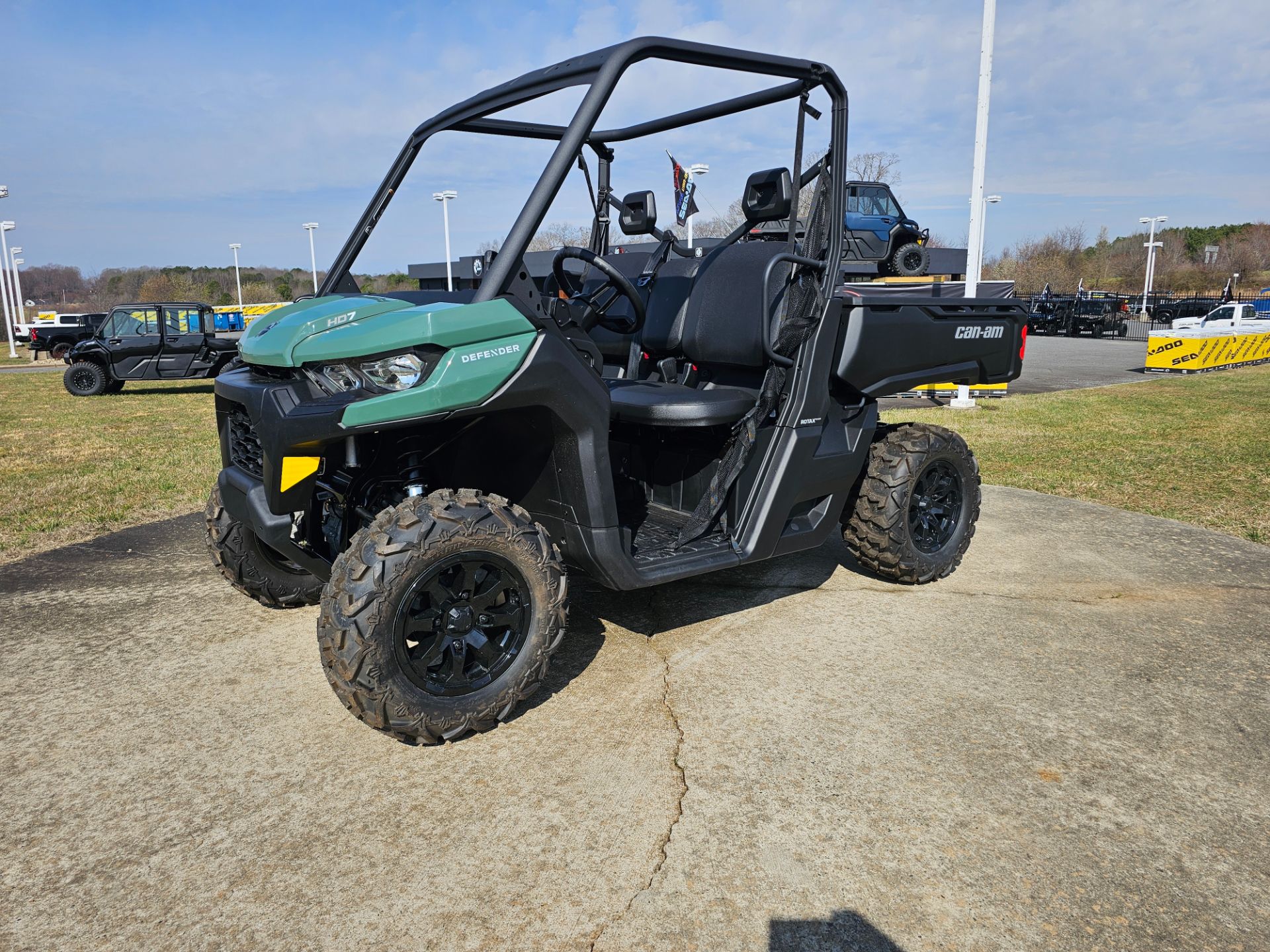 2026 Can-Am Defender DPS HD7