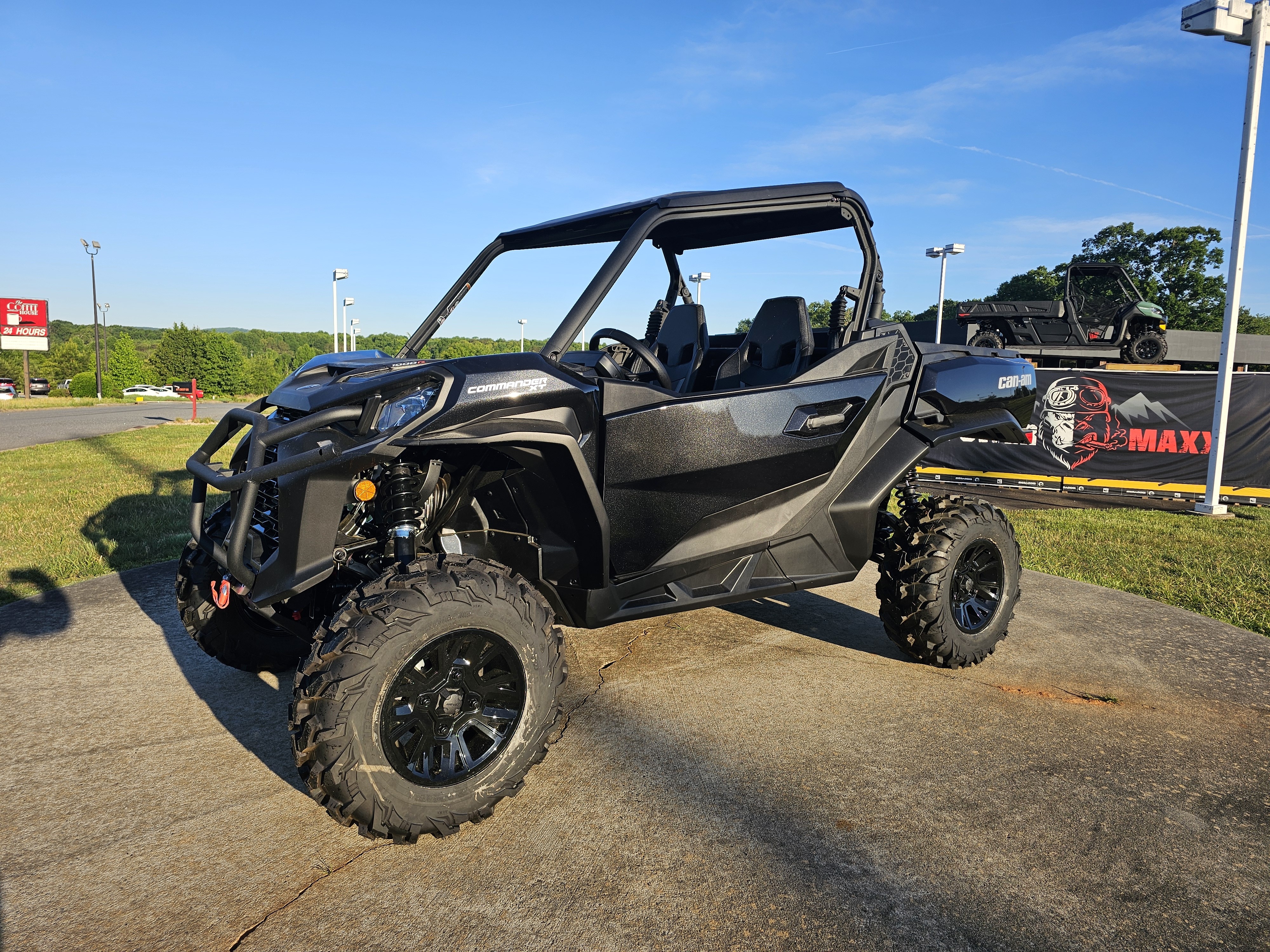 2027 Can-Am Commander XT 700 for sale 1272651