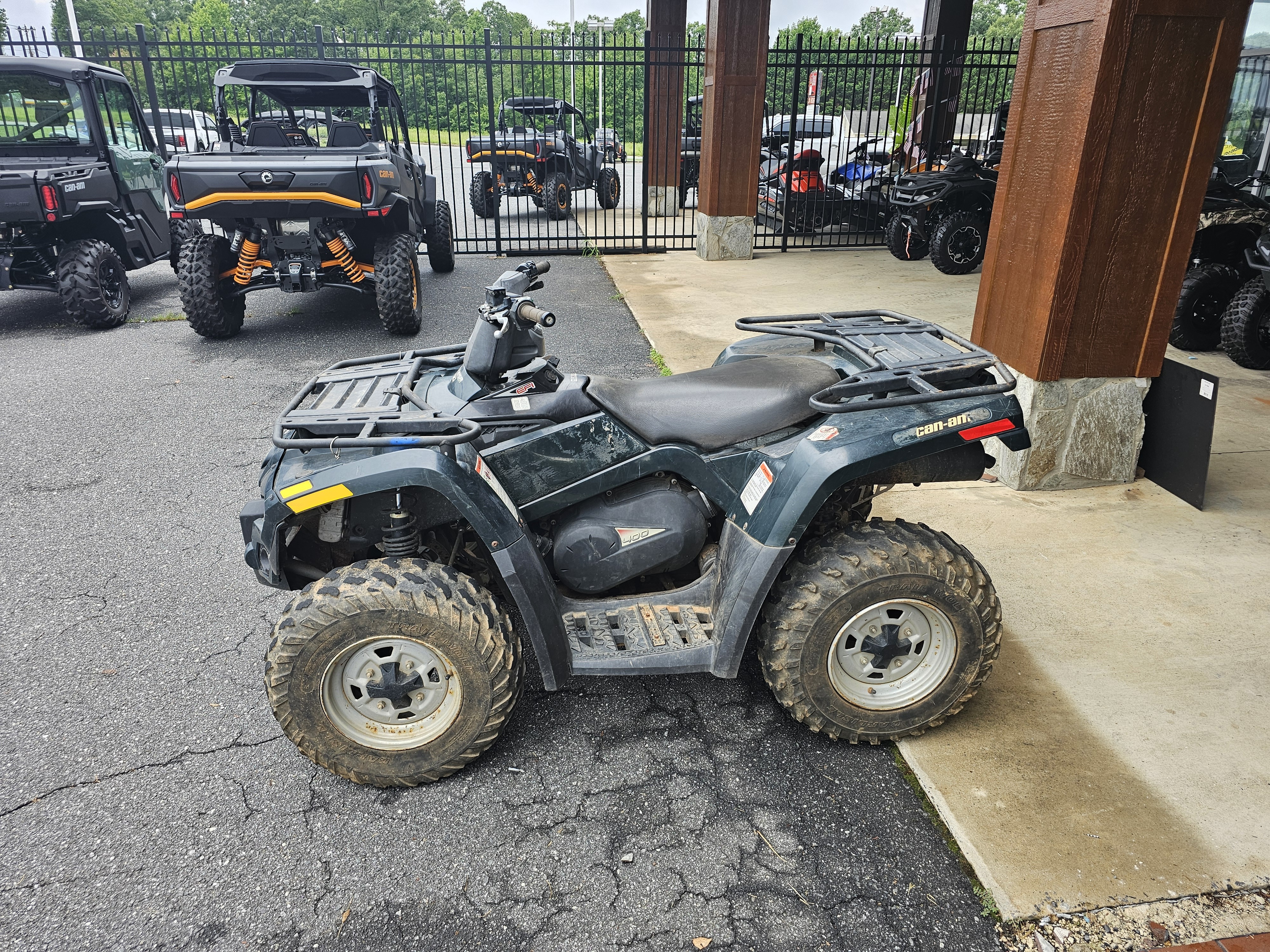 2010 Can-Am Outlander™ 400 EFI