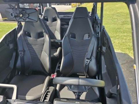 2026 Can-Am™ Commander MAX XT-P 6