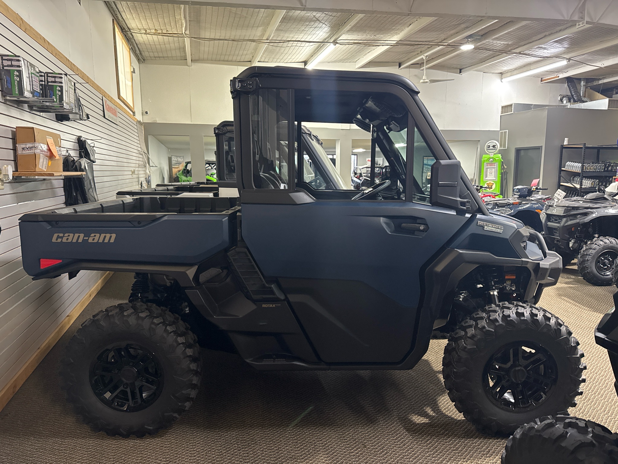 2027 Defender Limited HD11