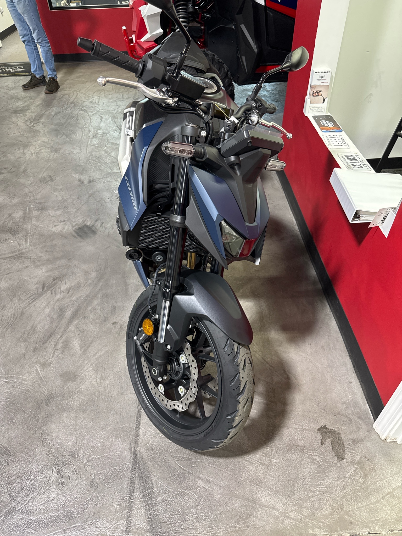 2026 Honda CB750 Hornet E-Clutch 2
