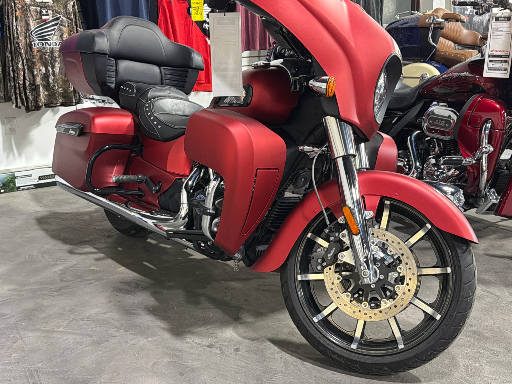 2020 Indian Motorcycle Roadmaster® Dark Horse®