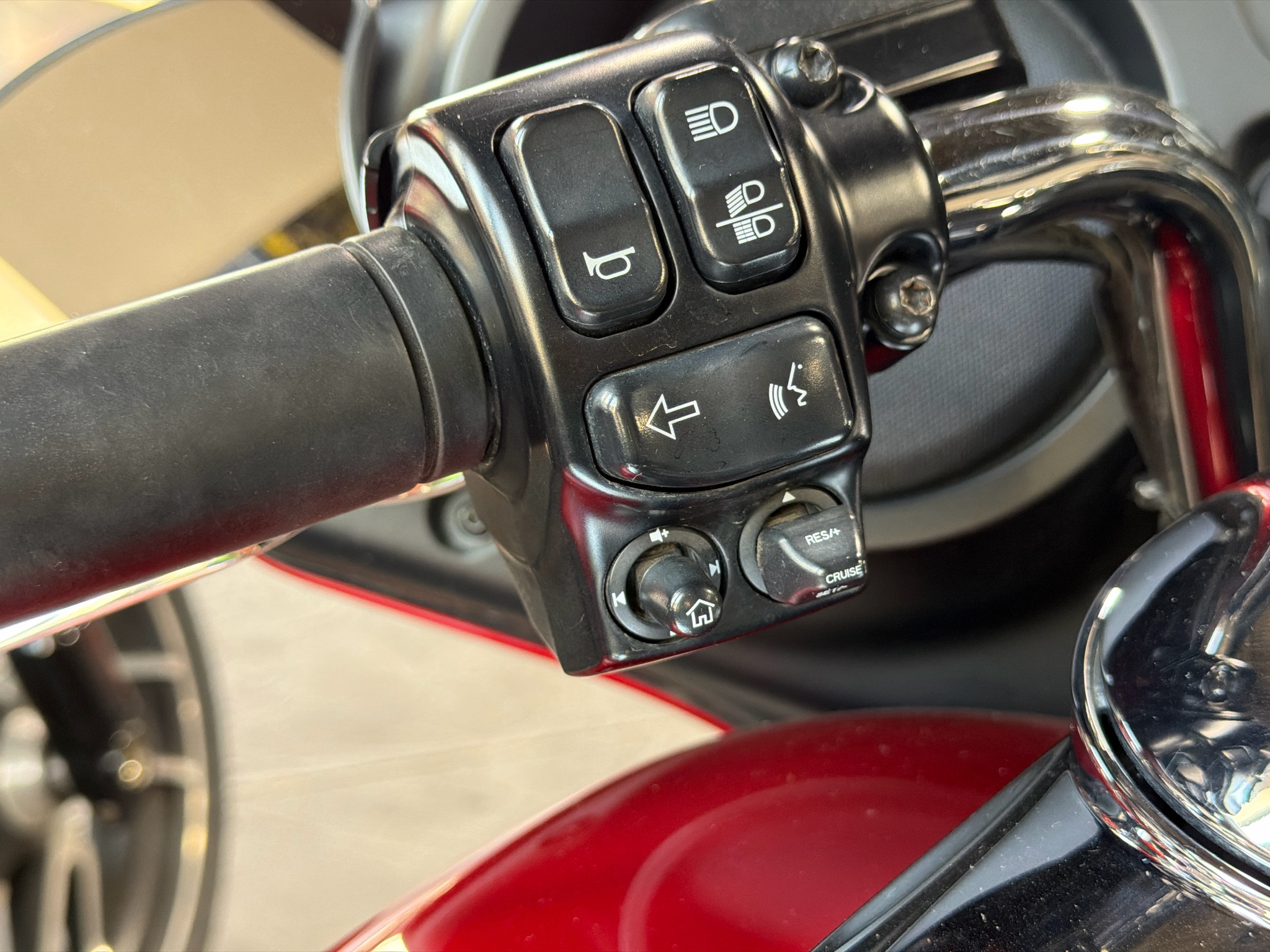 2018 Harley-Davidson Street Glide® 6