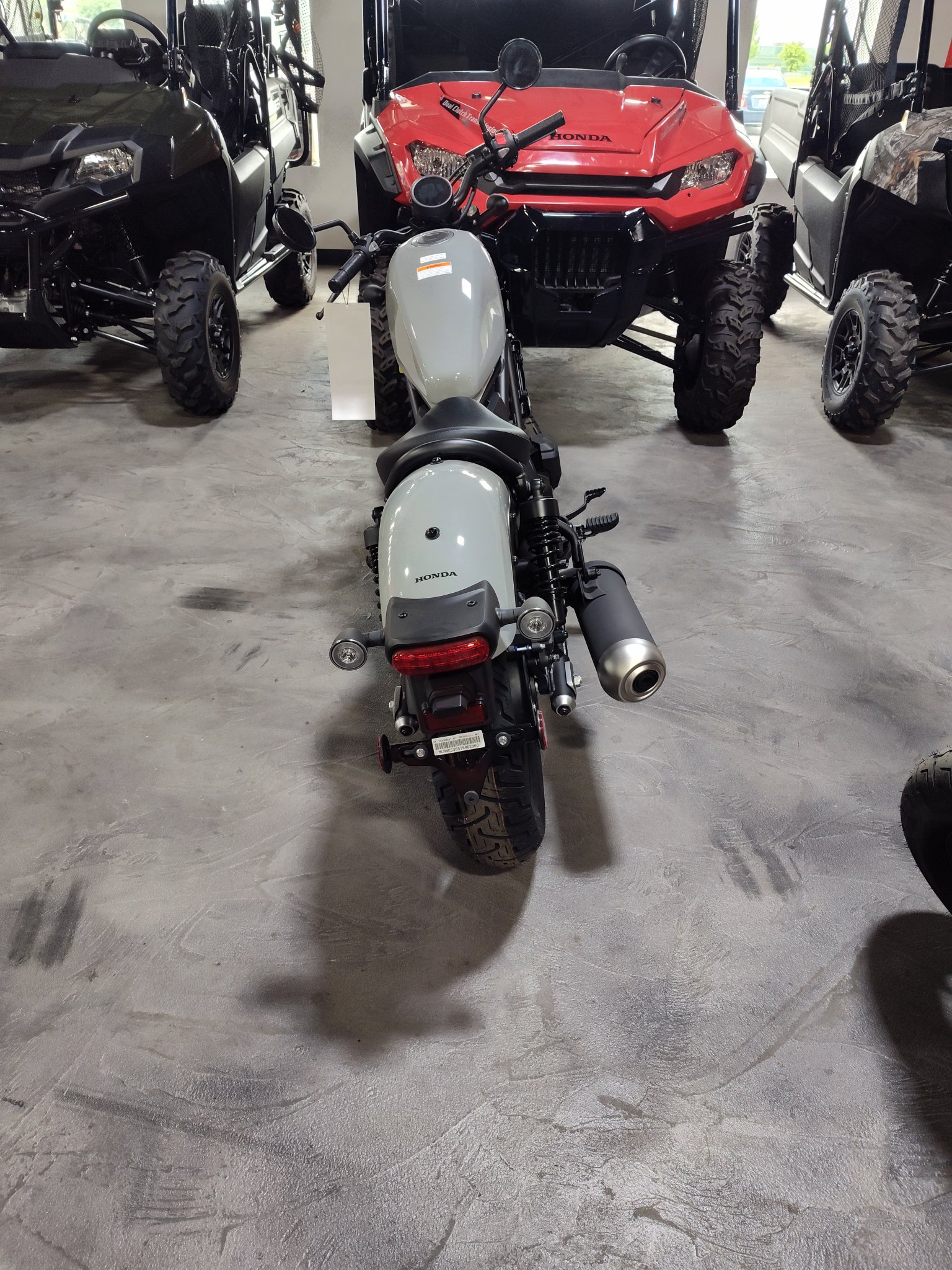 2026 Honda Rebel 300 E-Clutch 3