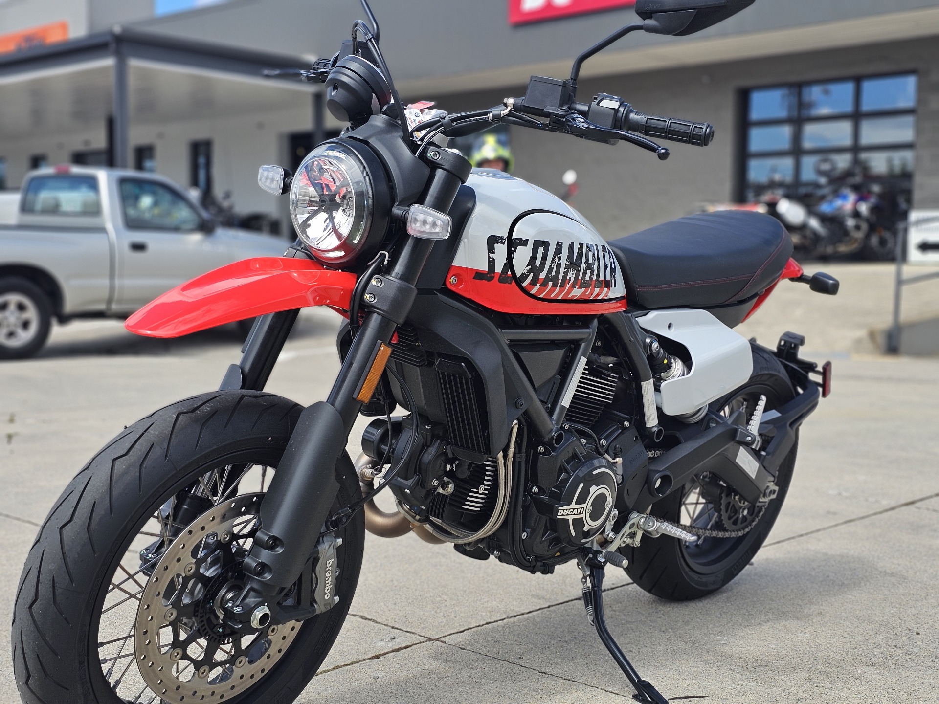 2023 Ducati Scrambler Urban Motard in Chattanooga, Tennessee - Photo 3