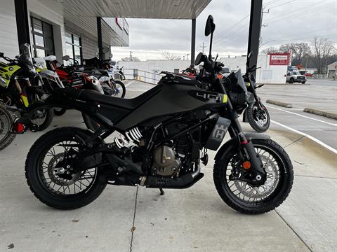 2024 Husqvarna Svartpilen 401 in Chattanooga, Tennessee - Photo 2