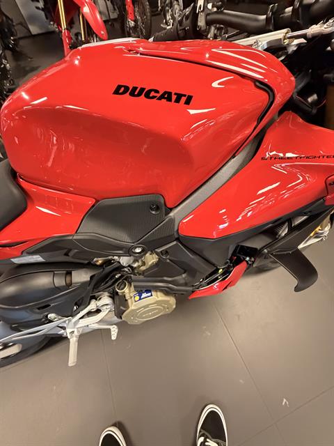 2026 Ducati Streetfighter V4 S in Chattanooga, Tennessee - Photo 2