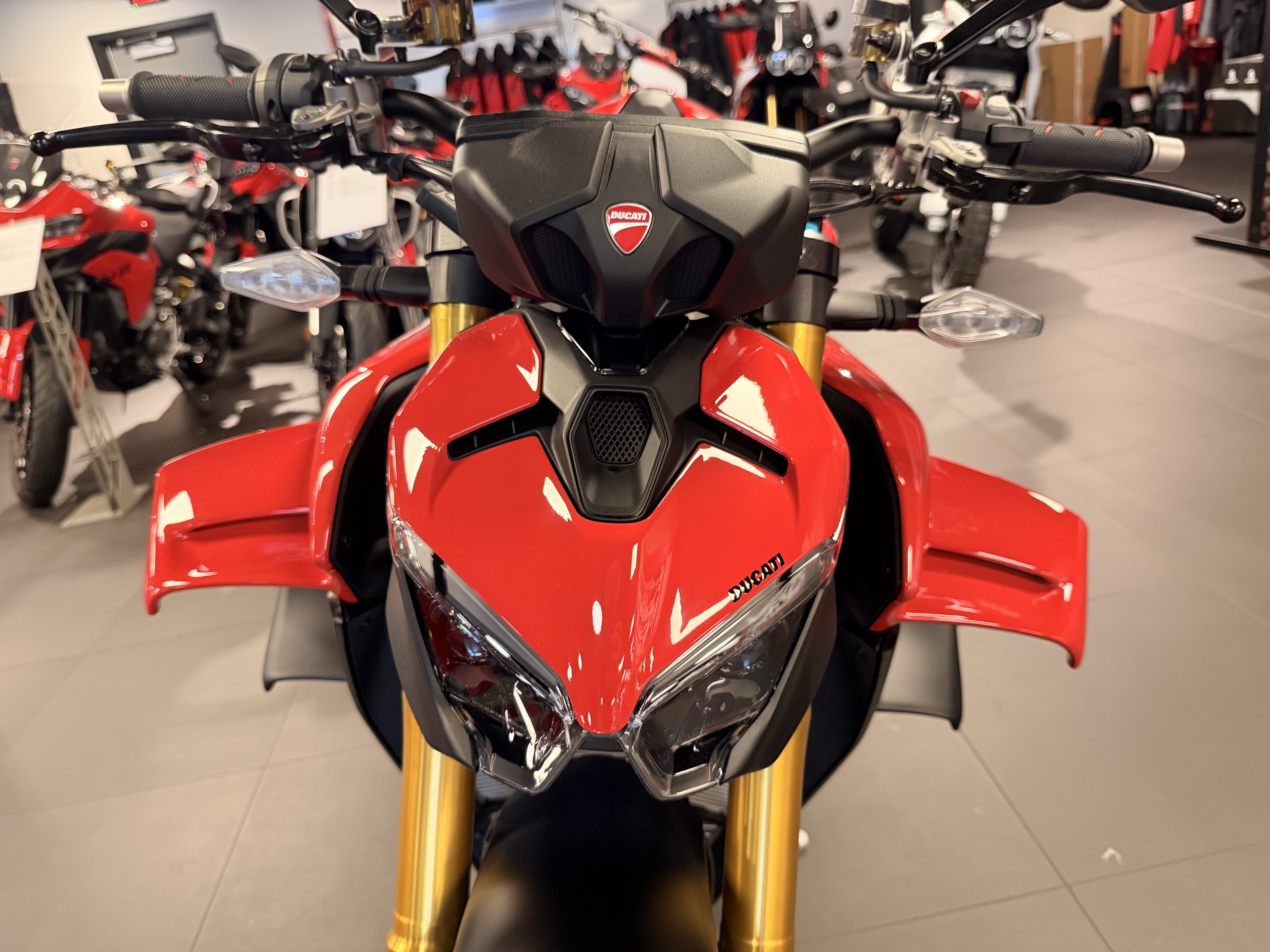 2026 Ducati Streetfighter V4 S in Chattanooga, Tennessee - Photo 4