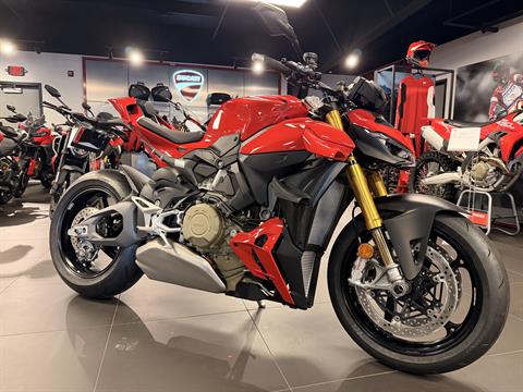2026 Ducati Streetfighter V4 S in Chattanooga, Tennessee - Photo 14