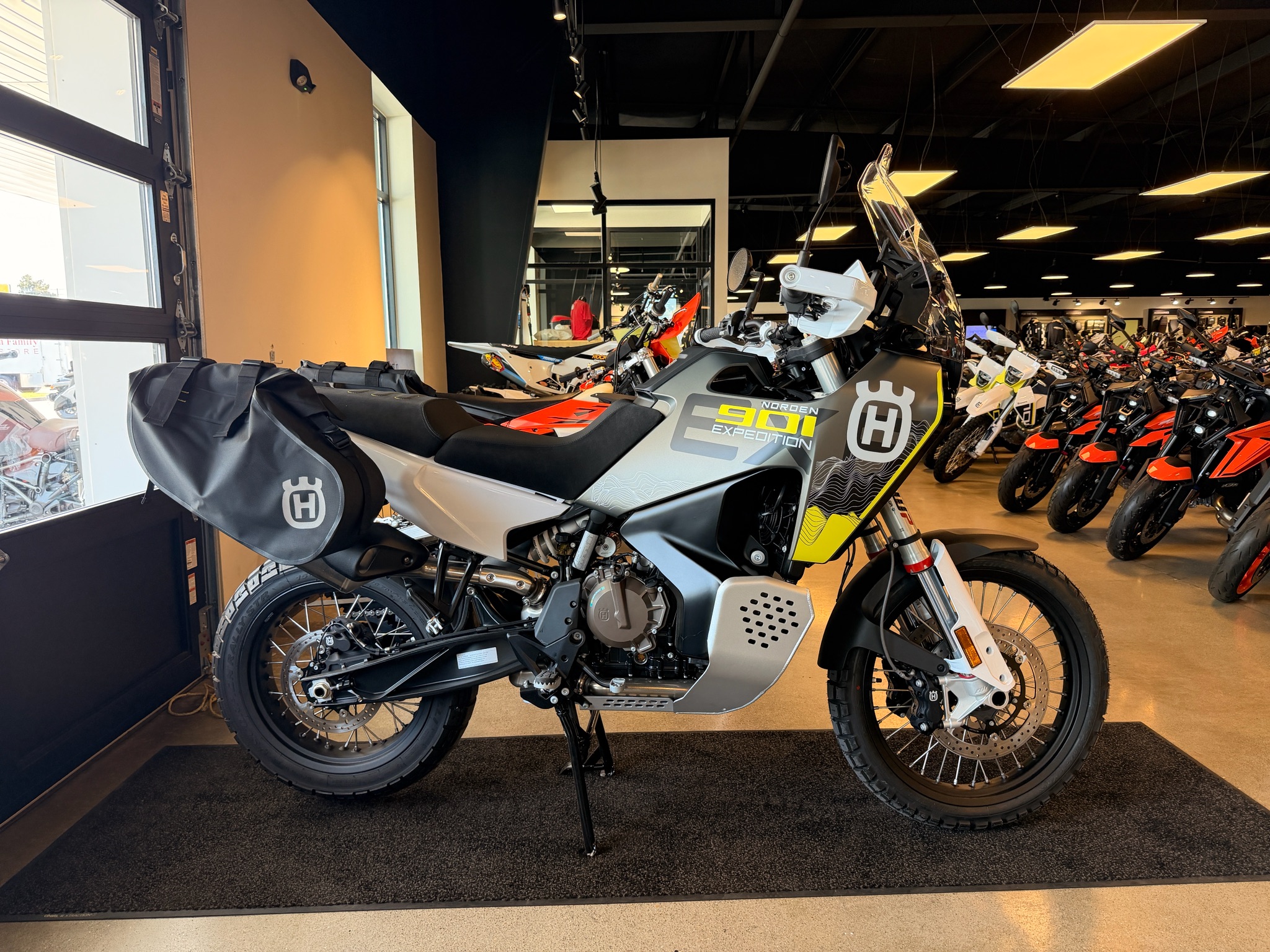 2027 Husqvarna Norden 901 Expedition