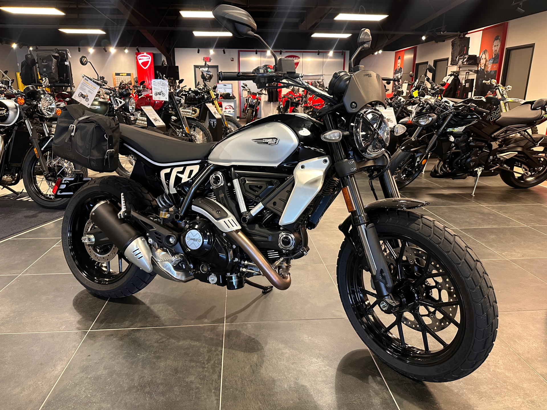 2024 Ducati Scrambler Icon