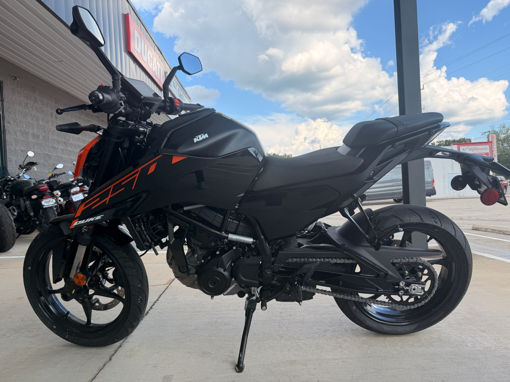 2026 KTM 250 Duke 5