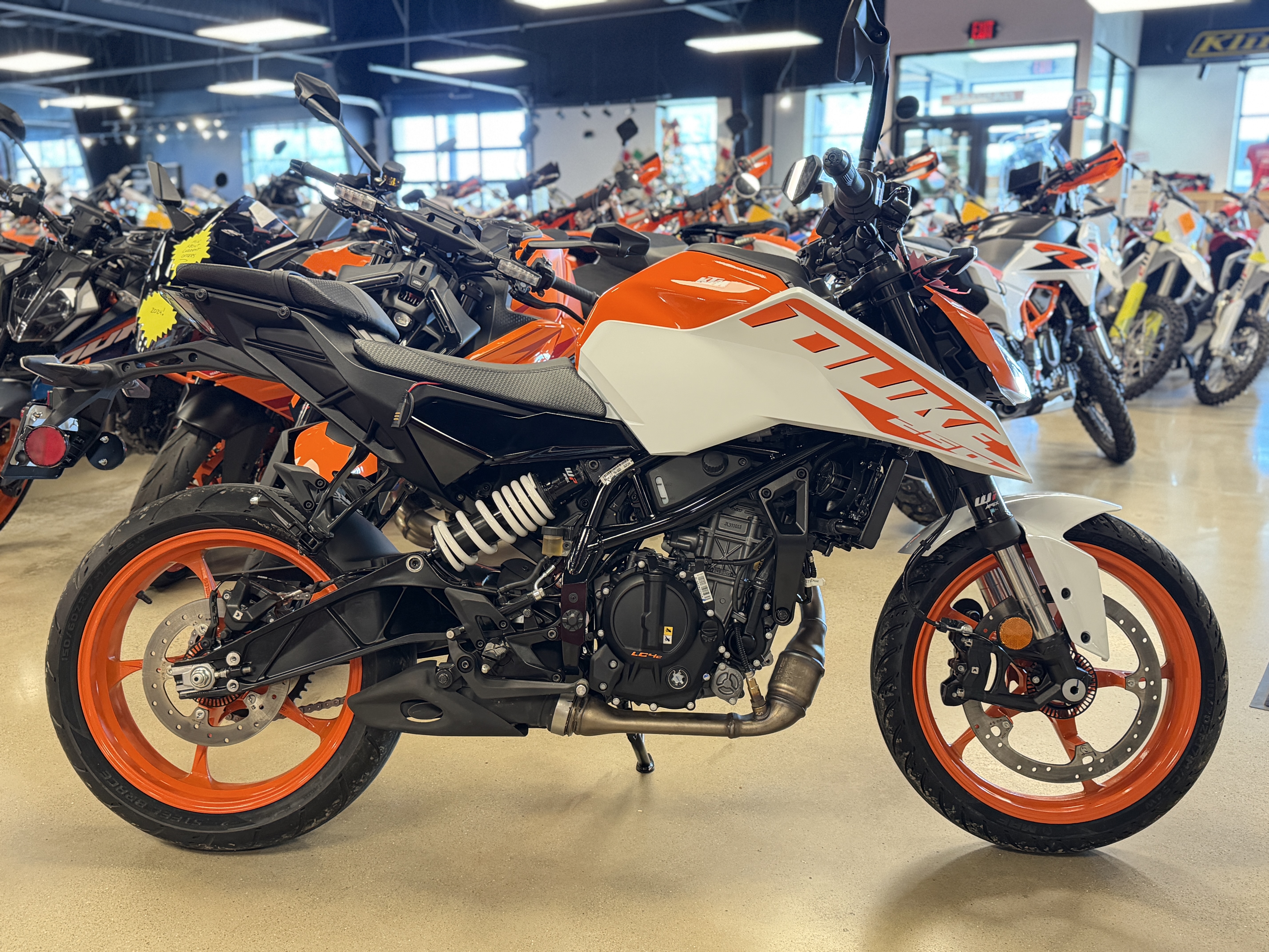 2024 KTM 250 Duke in Chattanooga, Tennessee - Photo 2