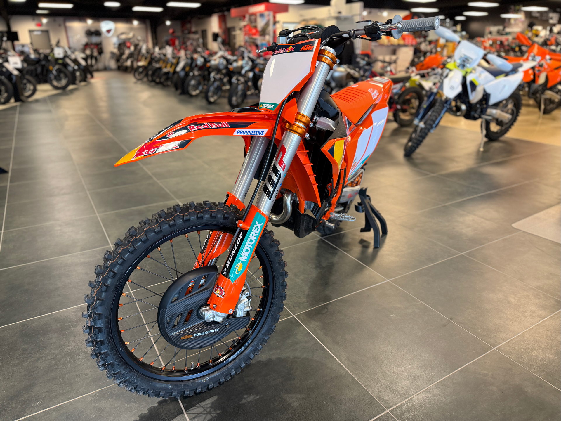 2025 KTM 450 SX-F Factory Edition in Chattanooga, Tennessee - Photo 2