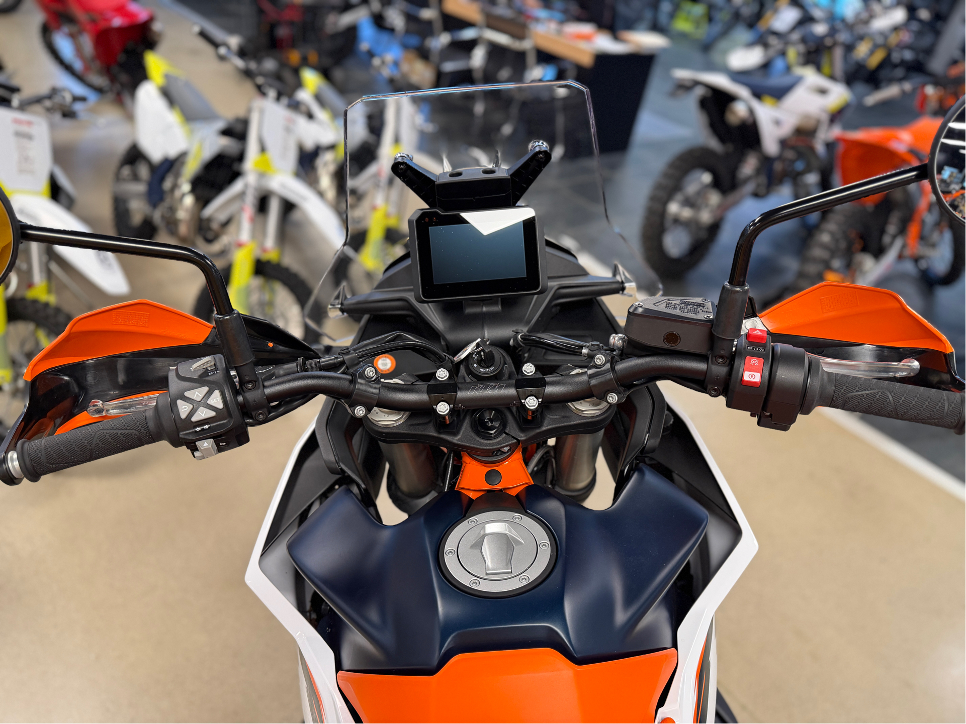 2025 KTM 890 Adventure R in Chattanooga, Tennessee - Photo 5
