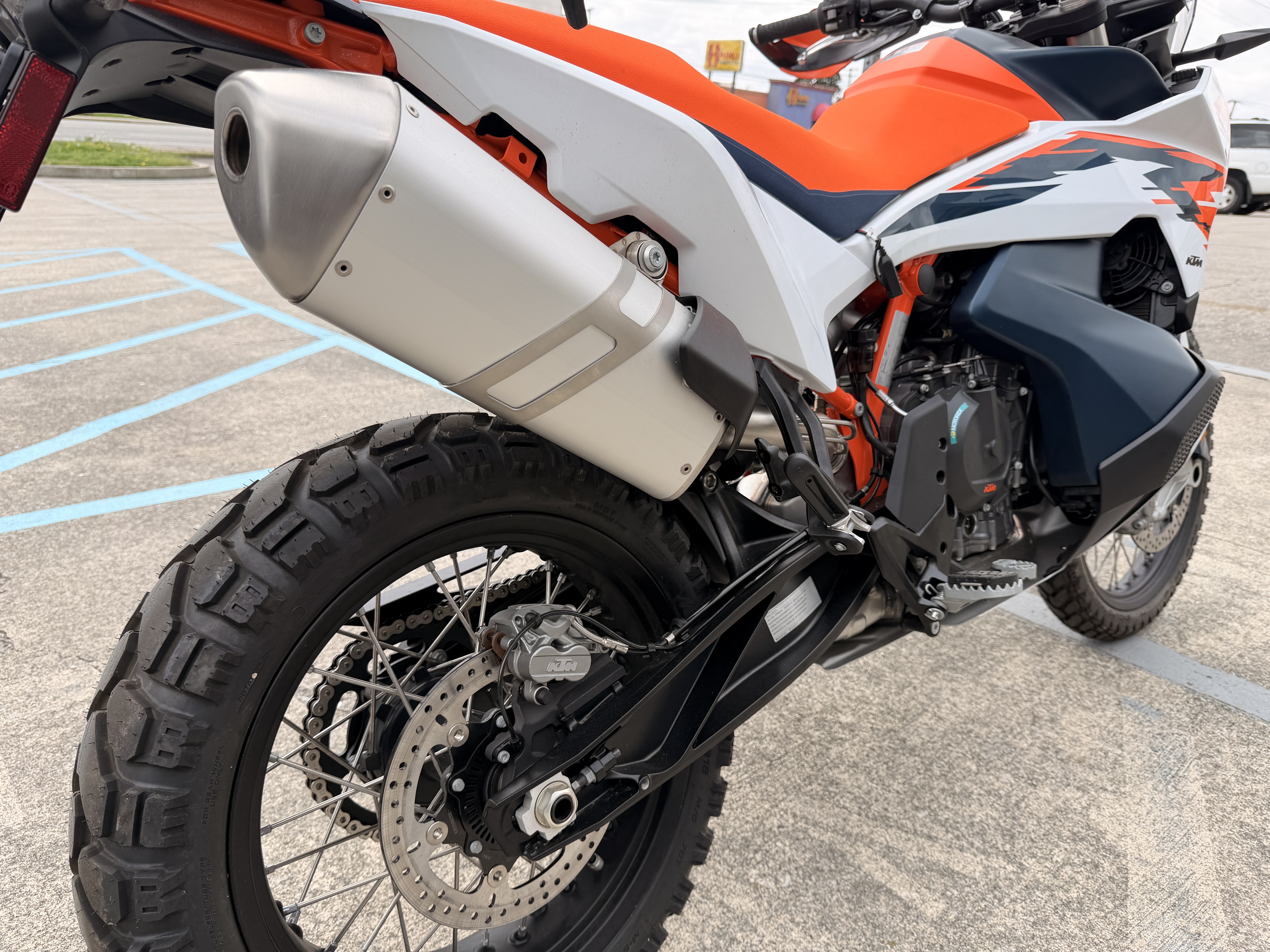 2025 KTM 890 Adventure R in Chattanooga, Tennessee - Photo 9