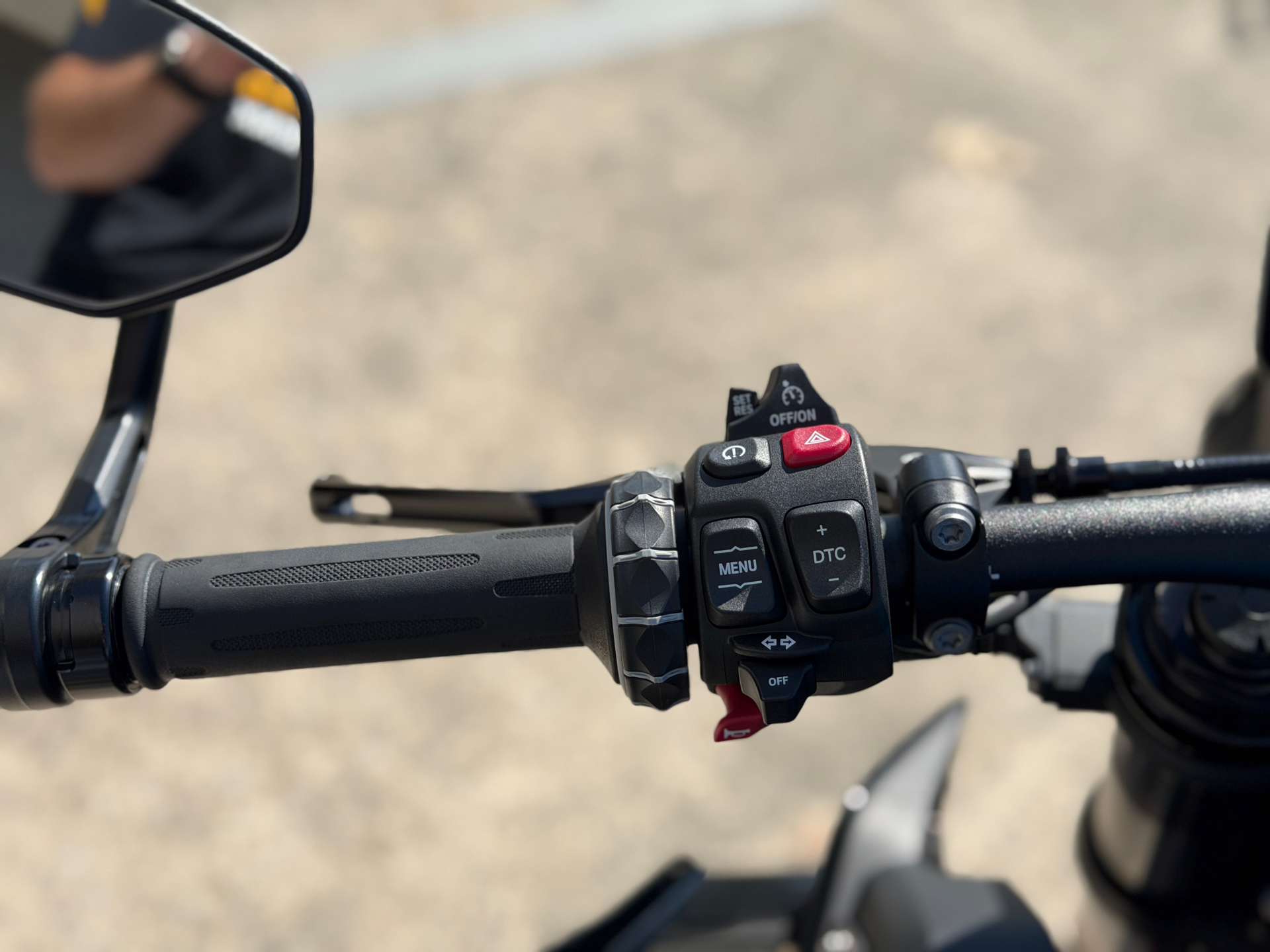 2023 BMW M 1000 R in Chattanooga, Tennessee - Photo 5