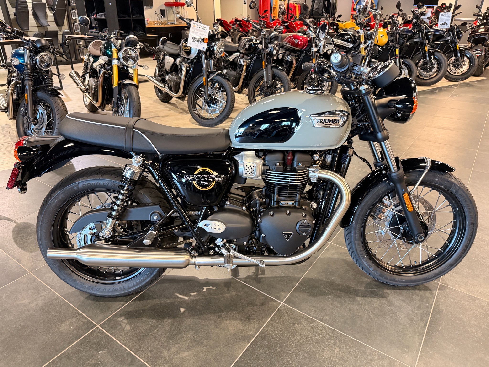 2026 Triumph Bonneville T100