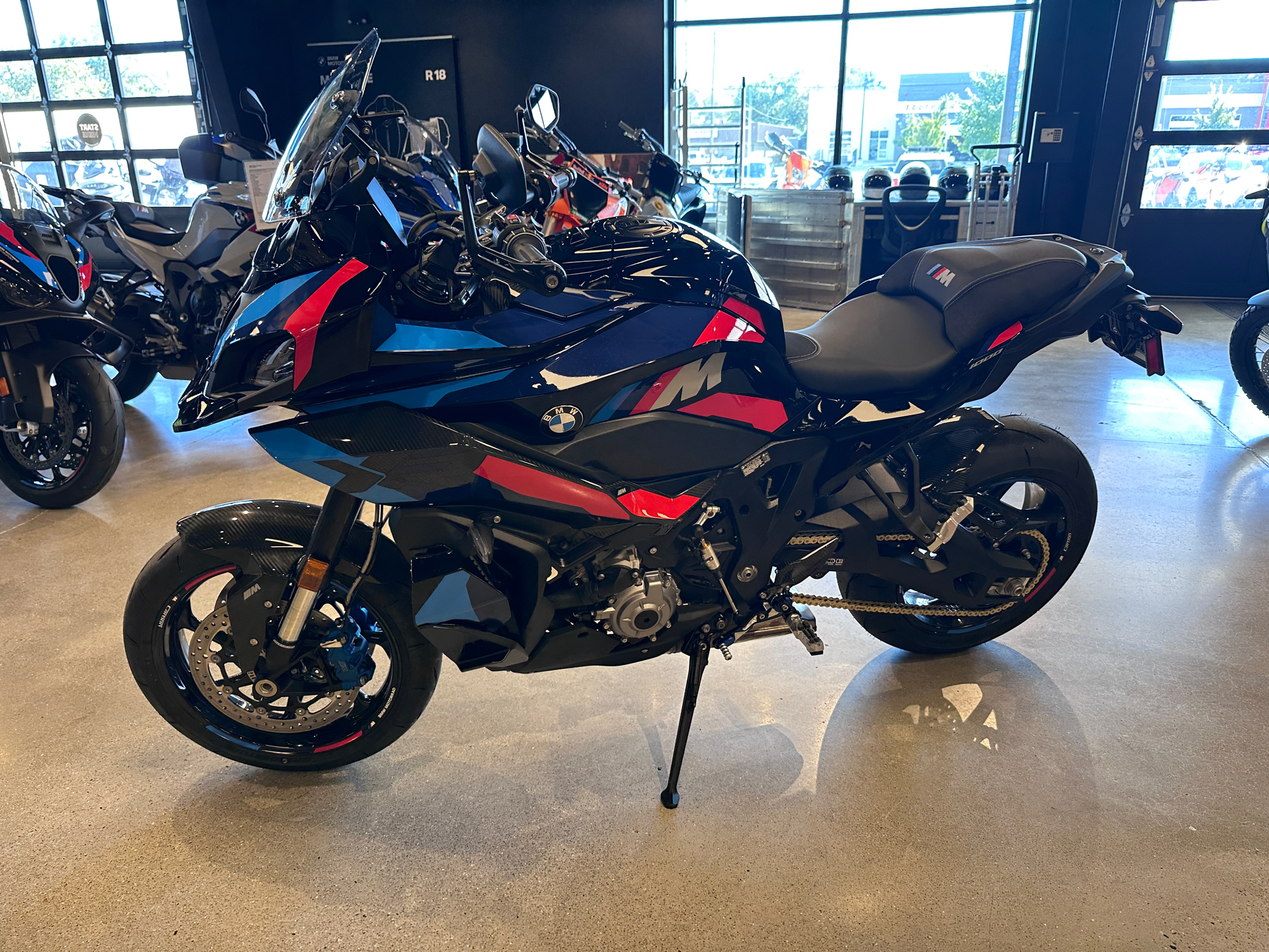 2025 BMW M 1000 XR in Chattanooga, Tennessee - Photo 3