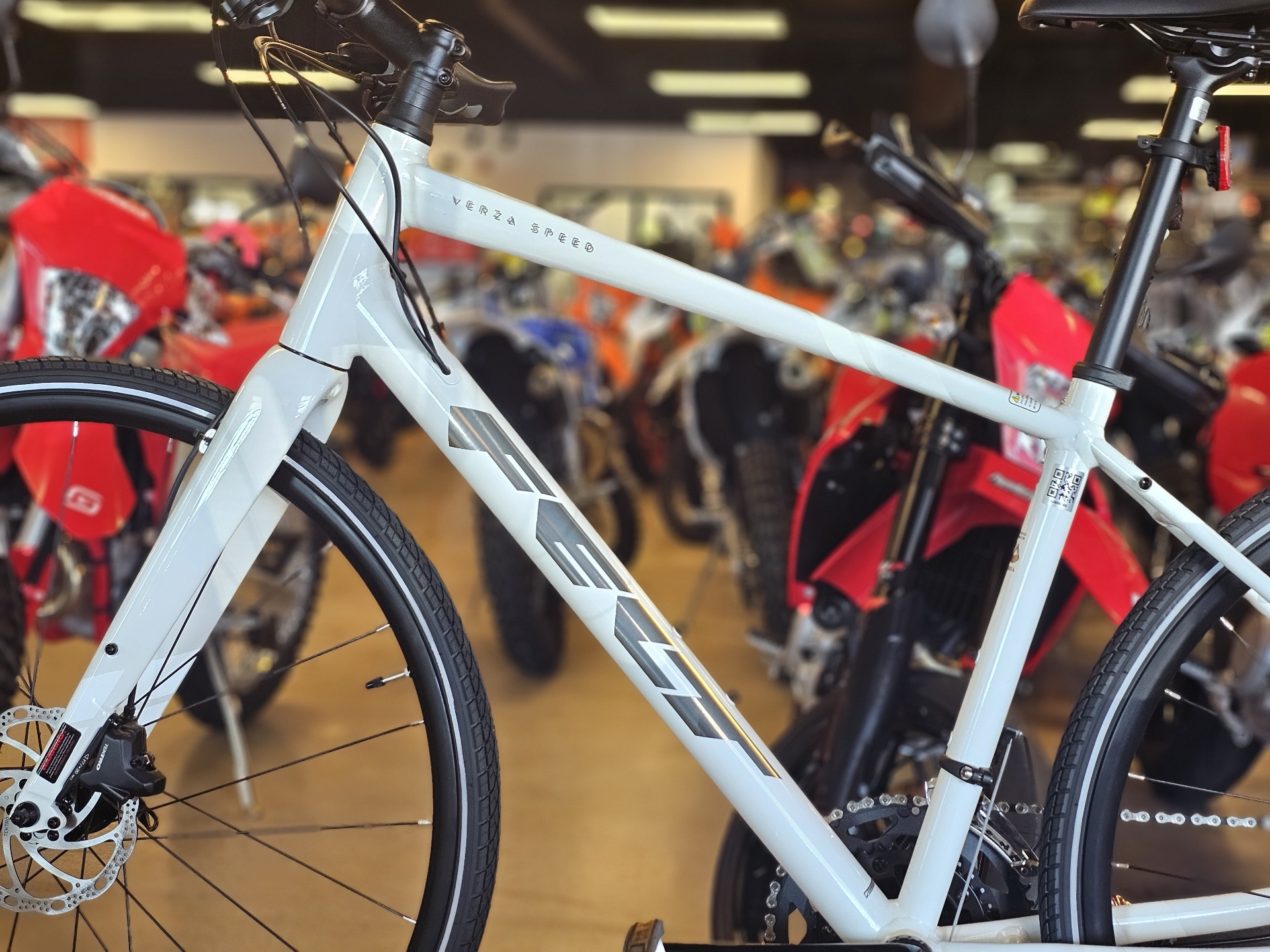 2024 Felt Bicycles Verza Speed 20 - 54 in Chattanooga, Tennessee - Photo 2