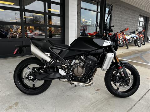 2025 Husqvarna Svartpilen 801 in Chattanooga, Tennessee - Photo 1