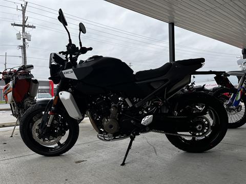 New 2025 Husqvarna Svartpilen 801, Chattanooga TN | Specs, Price