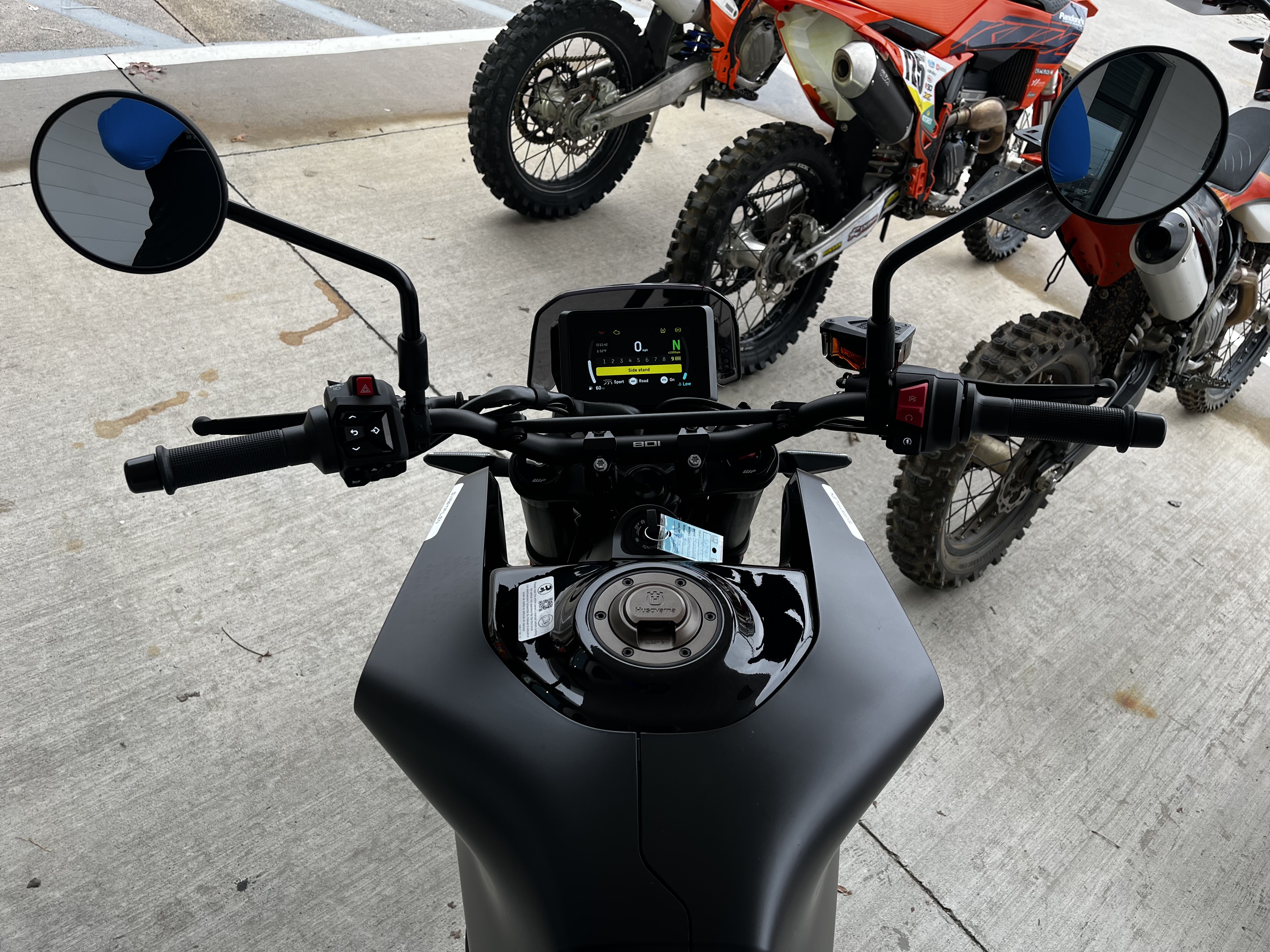 2025 Husqvarna Svartpilen 801 in Chattanooga, Tennessee - Photo 3