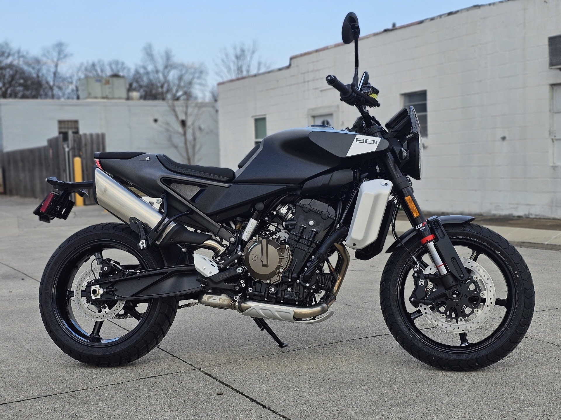 2025 Husqvarna Svartpilen 801 in Chattanooga, Tennessee - Photo 1