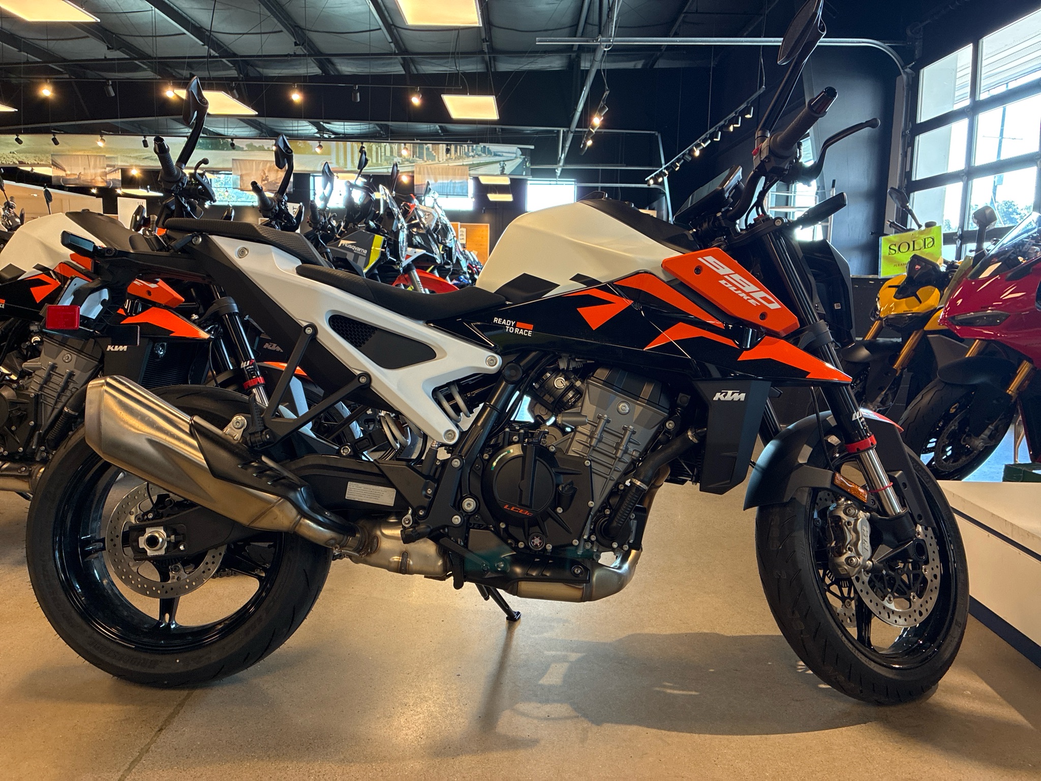 2027 KTM 990 Duke 1