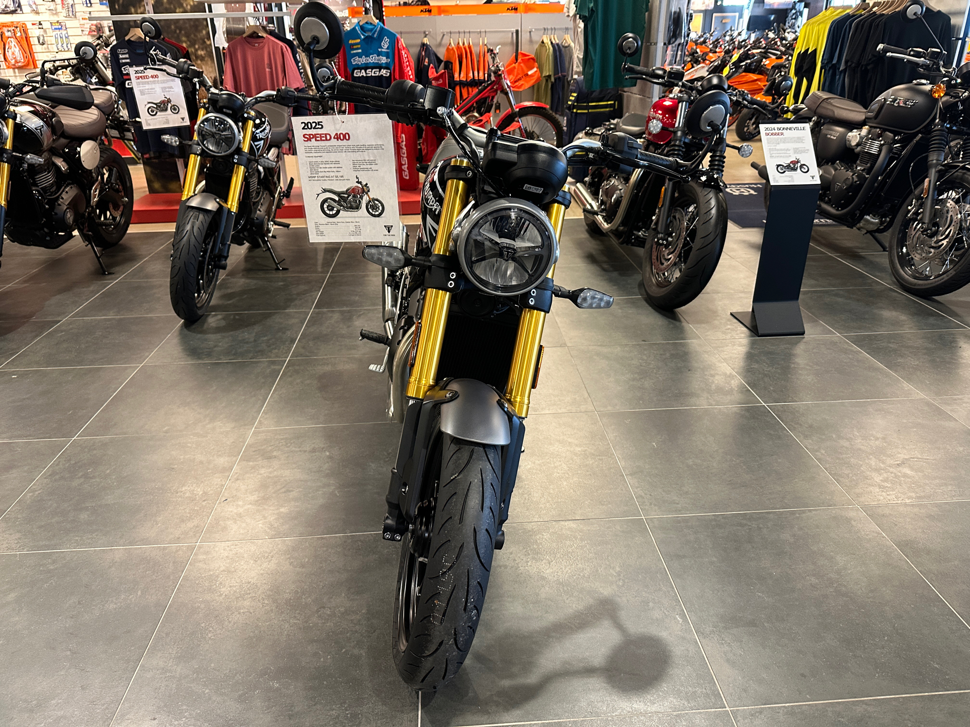 2025 Triumph Speed 400 in Chattanooga, Tennessee - Photo 2