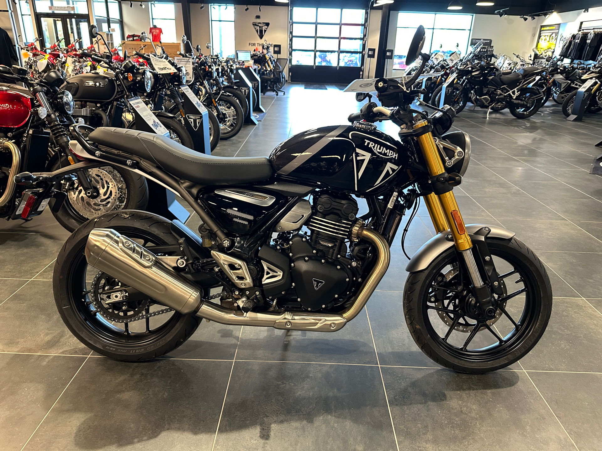 2025 Triumph Speed 400 in Chattanooga, Tennessee - Photo 3